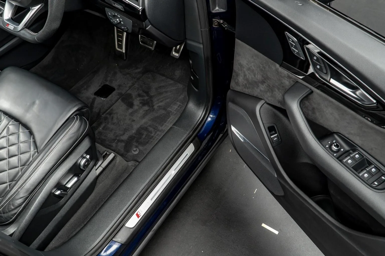 2019 Audi Q7 Black Edition, 28/30