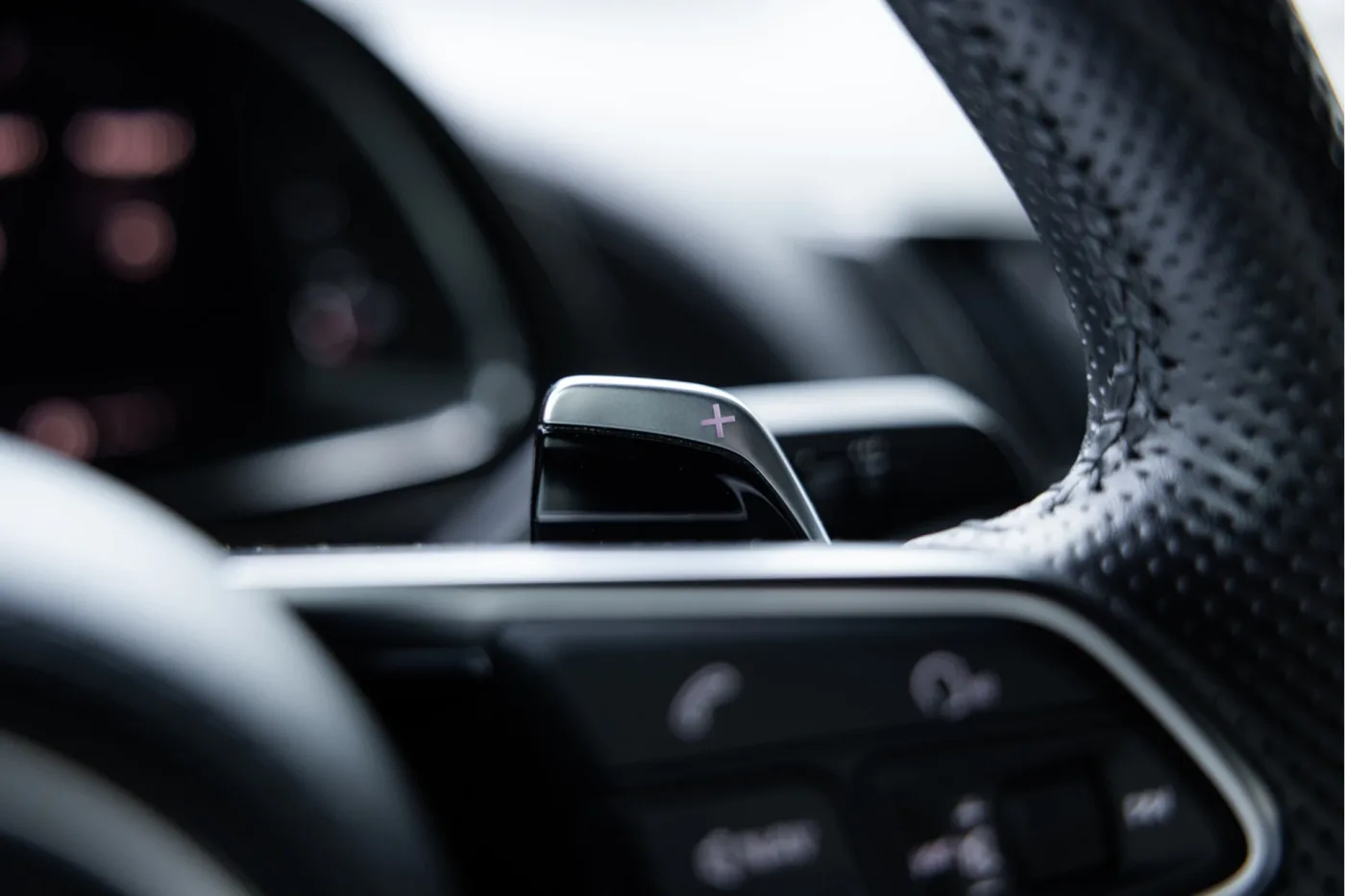 2019 Audi R8 V10 performance quattro offered by an official McLaren and Morgan dealer in Utrecht, Netherlands, photo 20 of 25