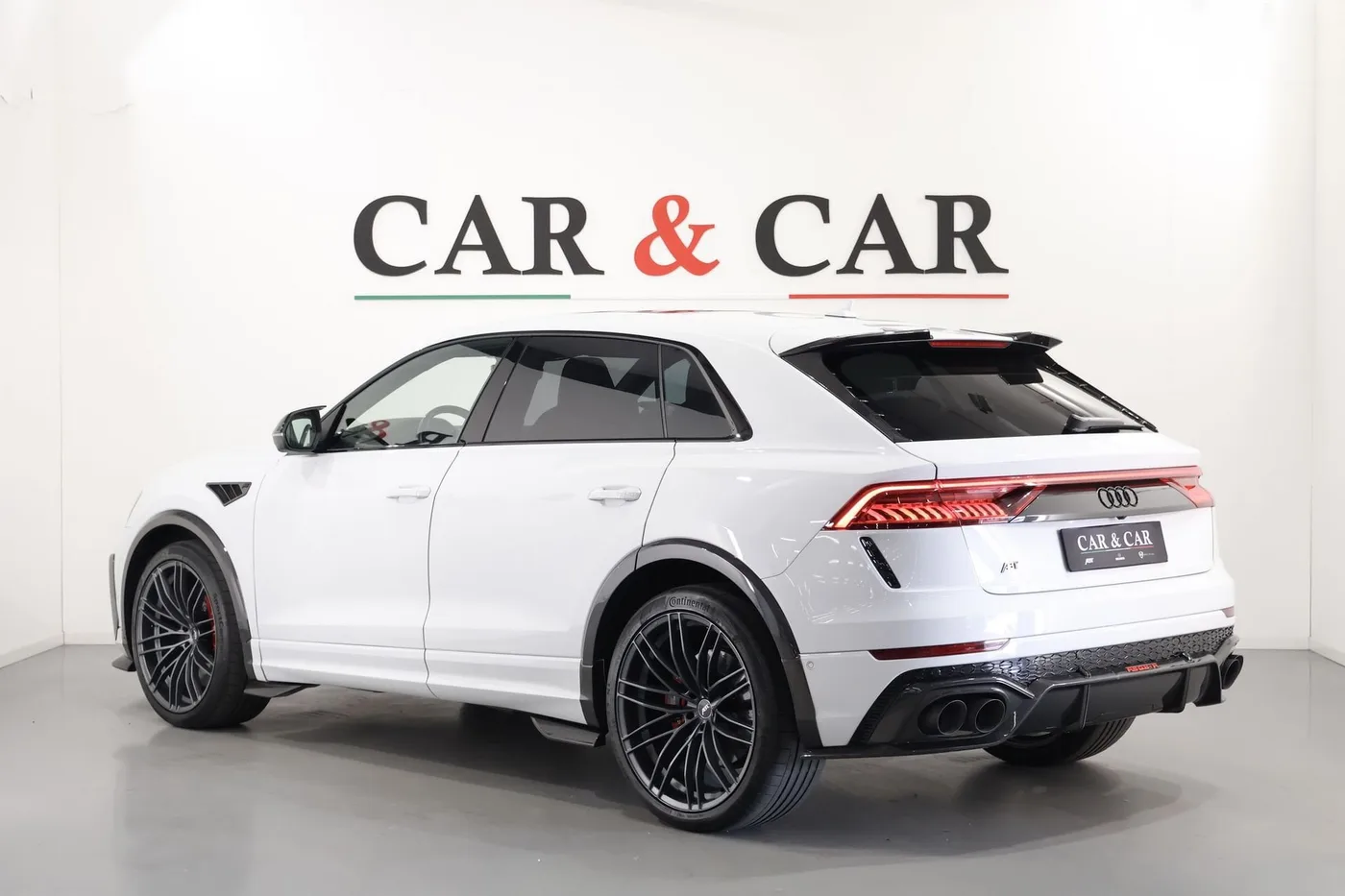 2019 Audi RS Q8 angeboten von einem Supersportwagenhändler in Zibido San Giacomo, Italien, Foto 2 von 25