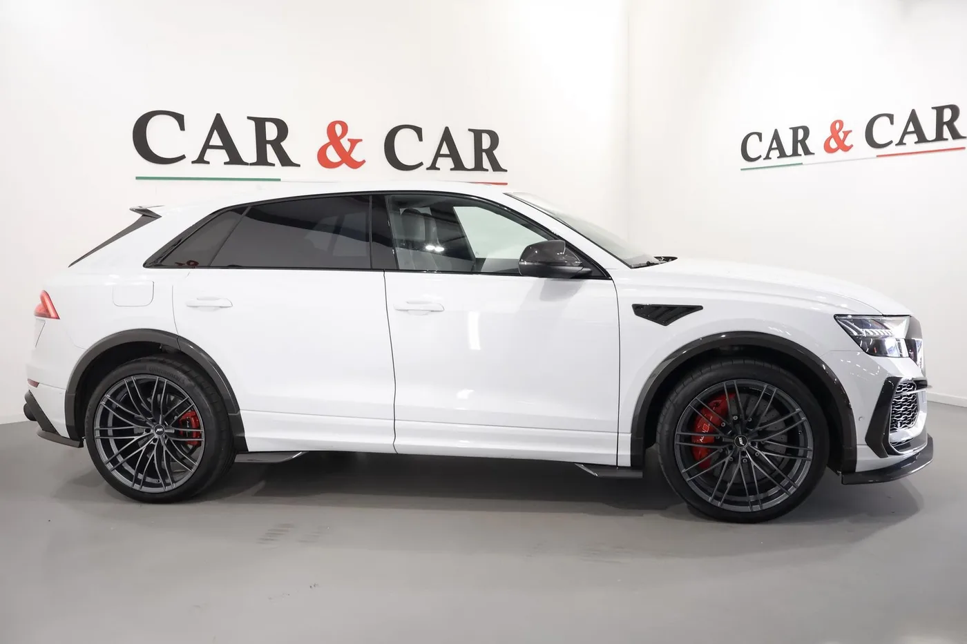 2019 Audi RS Q8 angeboten von einem Supersportwagenhändler in Zibido San Giacomo, Italien, Foto 5 von 25
