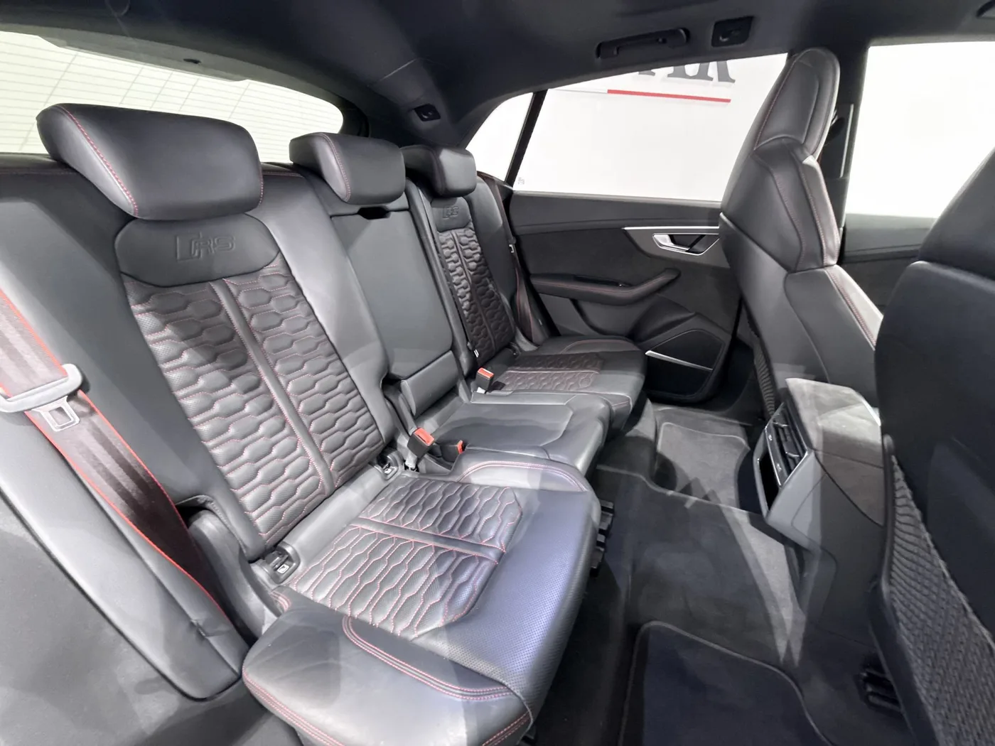 2019 Audi RS Q8 angeboten von einem Supersportwagenhändler in Zibido San Giacomo, Italien, Foto 25 von 25