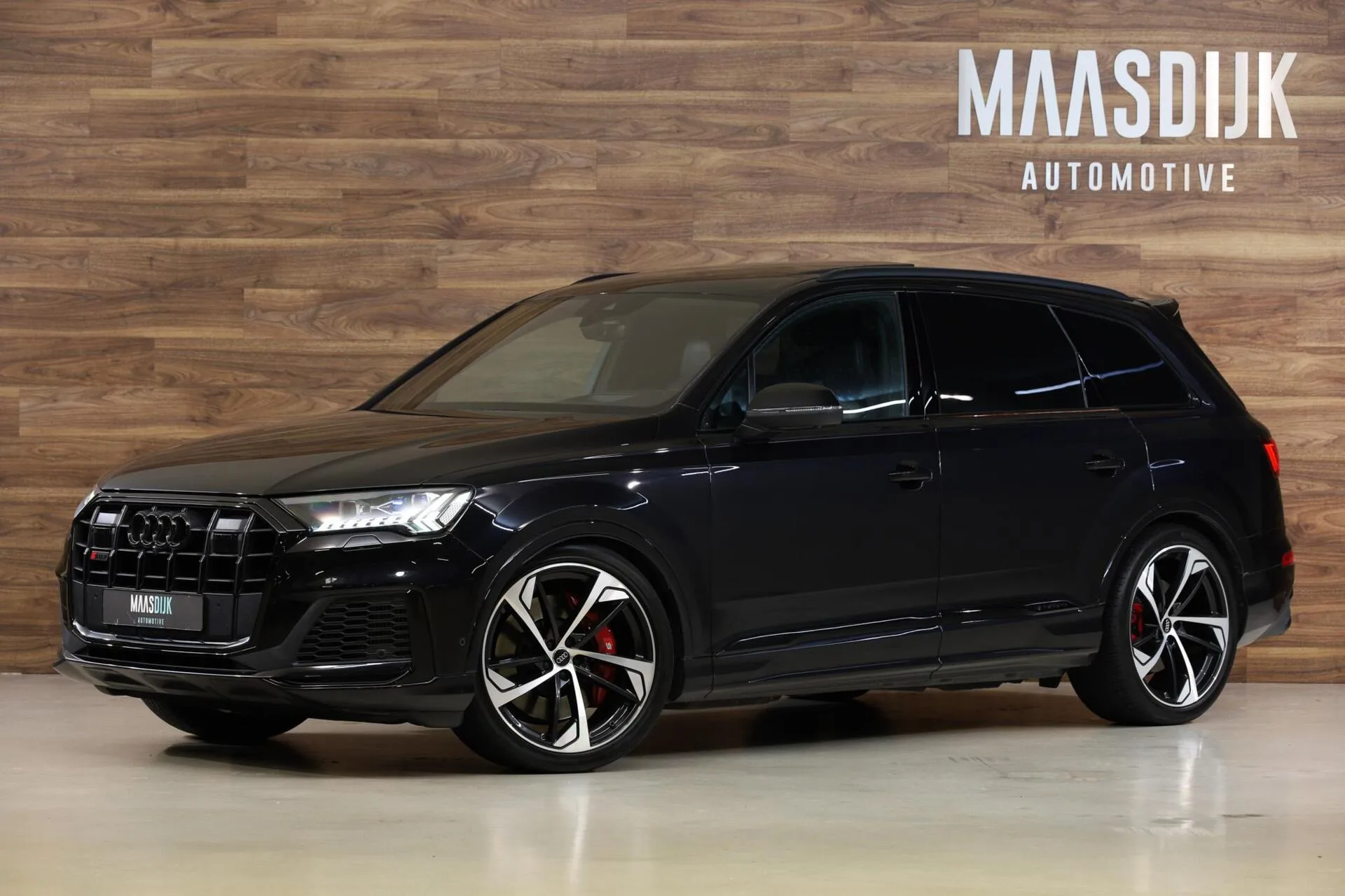2019 Audi SQ7 offered by a specialist dealer in Werkendam, Netherlands, main photo