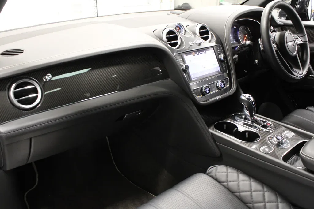 2019 Bentley Bentayga, 3/30