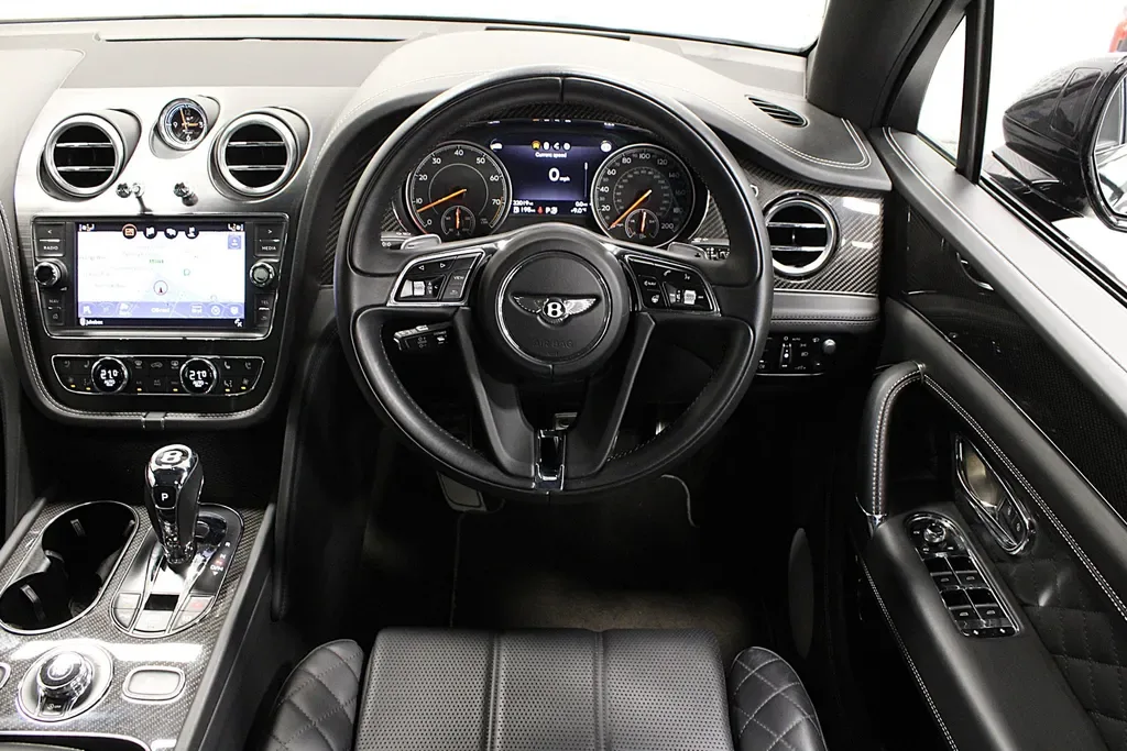 2019 Bentley Bentayga, 22/30