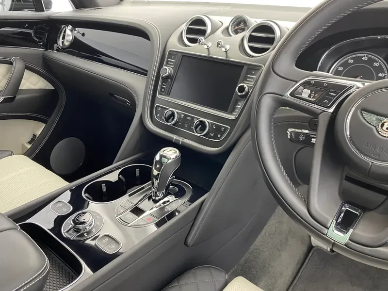 2019 Bentley Bentayga, 14/26