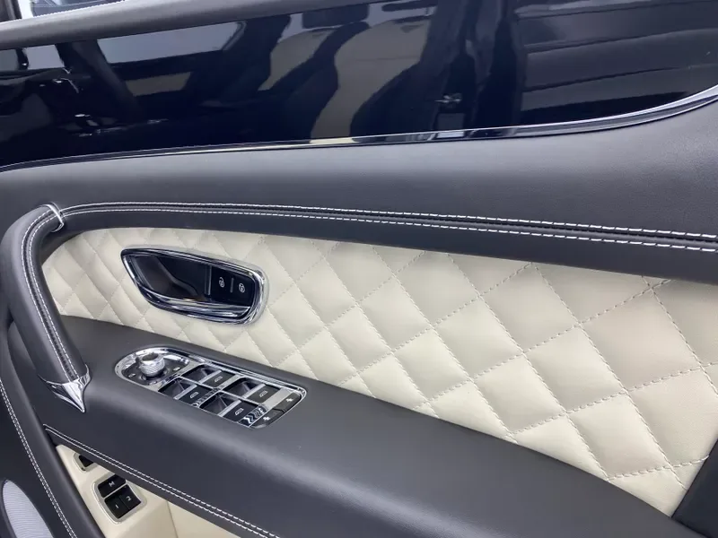 2019 Bentley Bentayga, 26/26