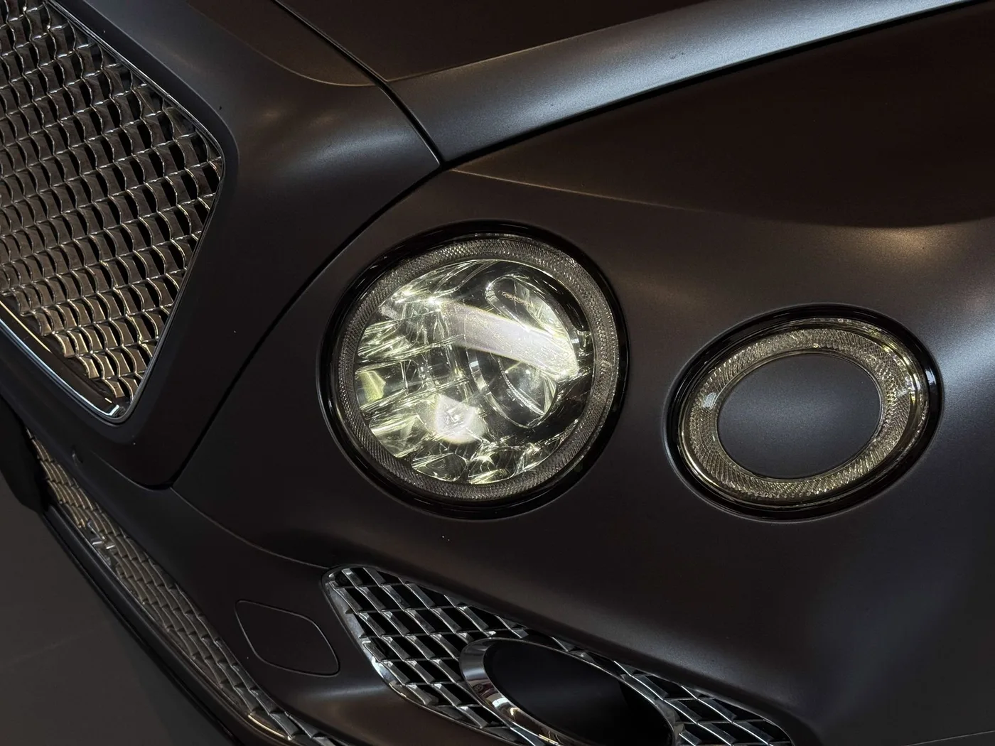 2019 Bentley Bentayga Hybrid offered by a specialist dealer in Lucca, Italy, photo 17 of 25