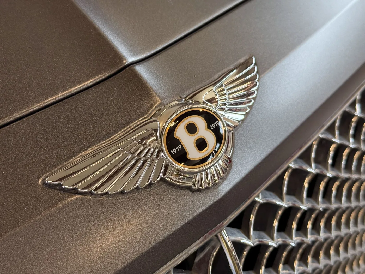 2019 Bentley Bentayga Hybrid offered by a specialist dealer in Lucca, Italy, photo 19 of 25