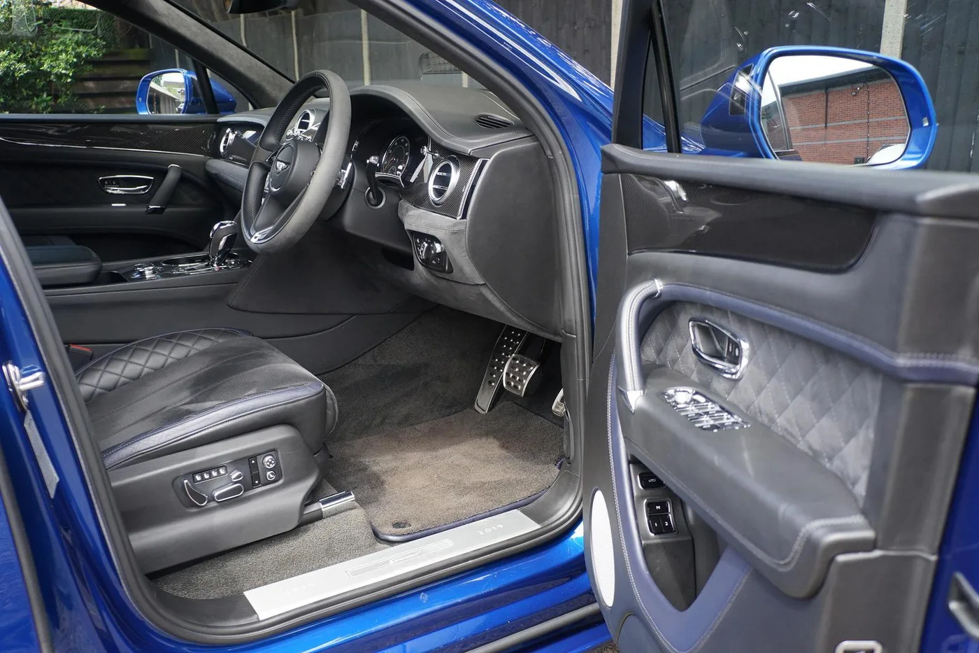 2019 Bentley Bentayga Speed W12 proposée par un groupe de concessions agréées à Ripley, Royaume-Uni, photo 24 sur 25