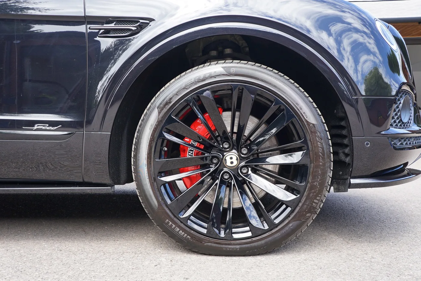 2019 Bentley Bentayga Speed W12 proposée par un groupe de concessions agréées à Ripley, Royaume-Uni, photo 6 sur 25