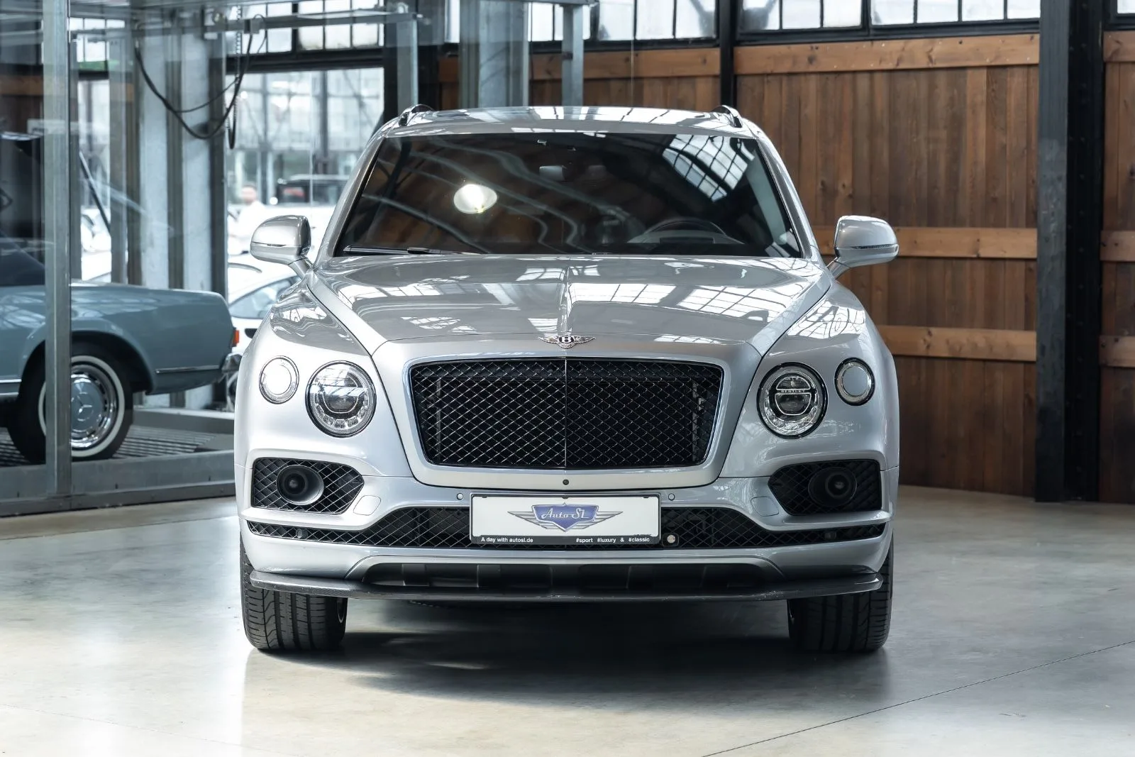 2019 Bentley Bentayga V8, 19/30