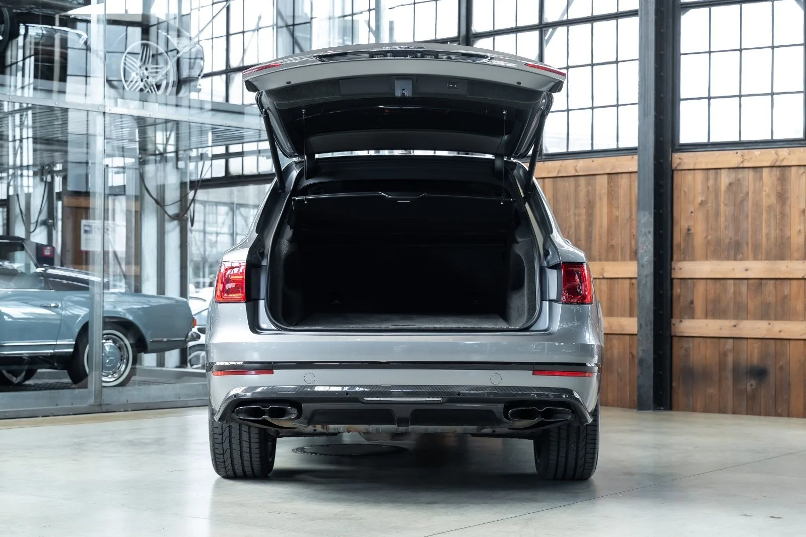 2019 Bentley Bentayga V8, 23/30