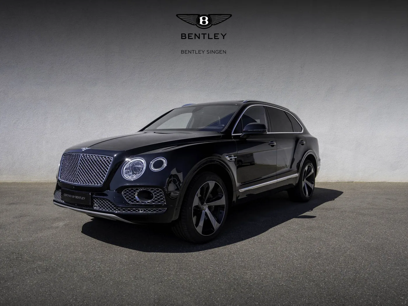 2019 Bentley Bentayga V8 offered by a specialist dealer in Singen, Germany, photo 4 of 25