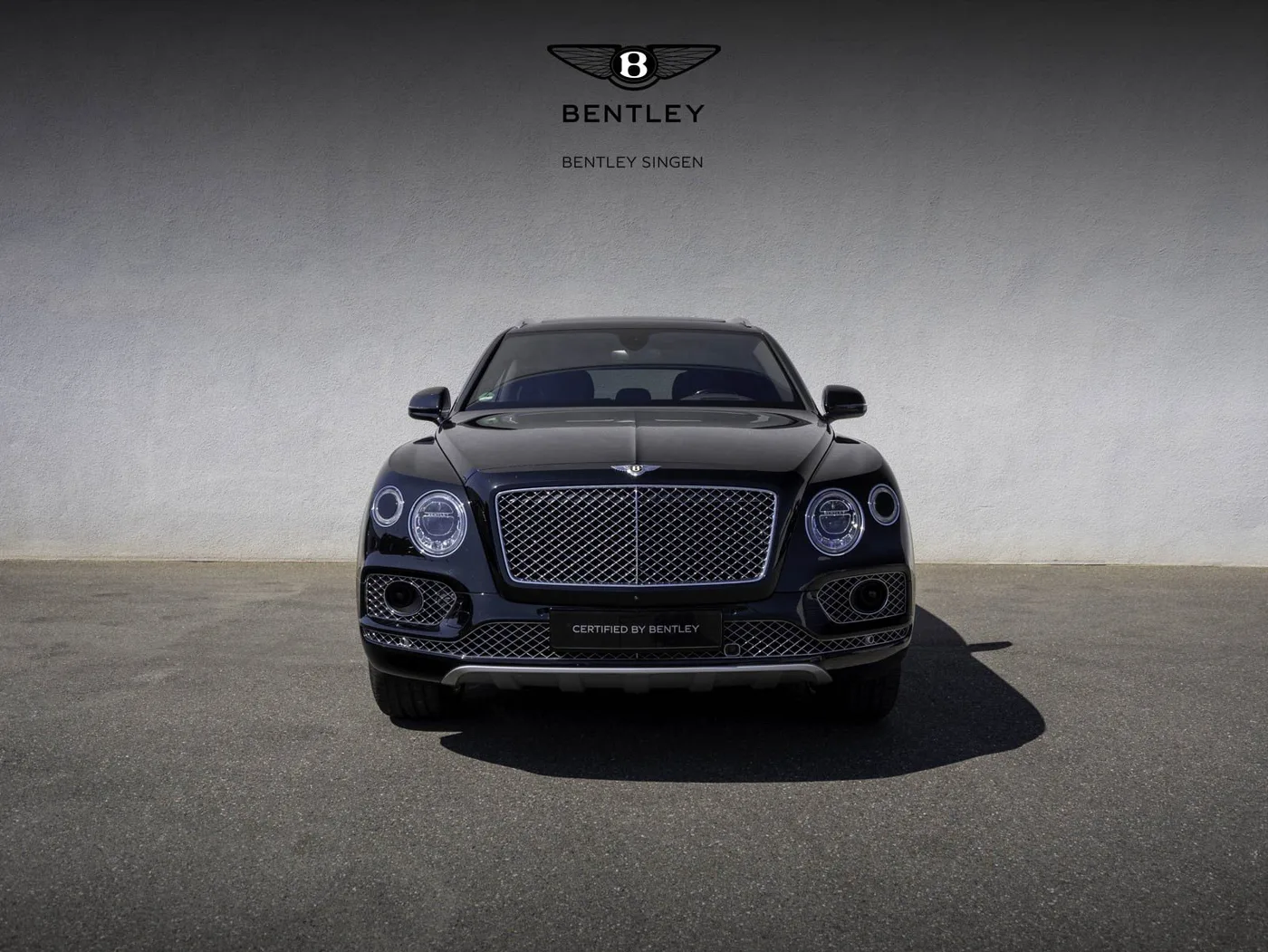2019 Bentley Bentayga V8 offered by a specialist dealer in Singen, Germany, photo 7 of 25