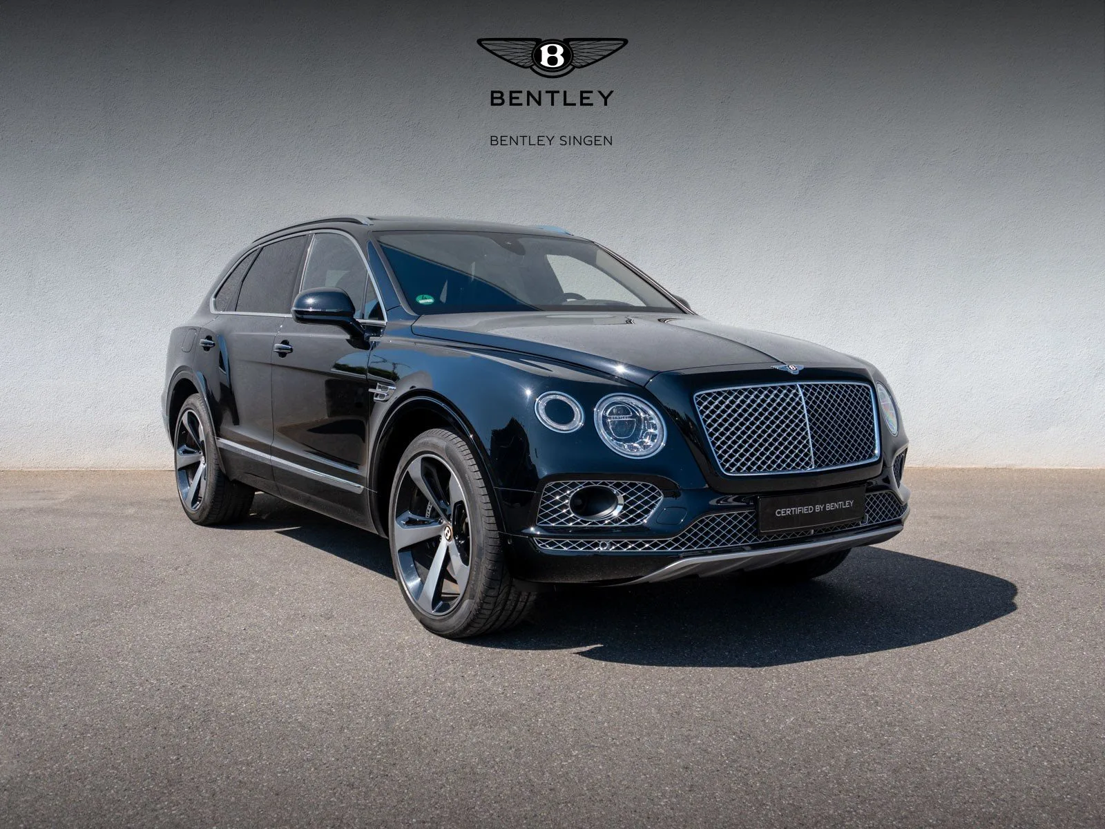 2019 Bentley Bentayga V8 angeboten von einem Fachhändler in Singen, Deutschland, Hauptfoto