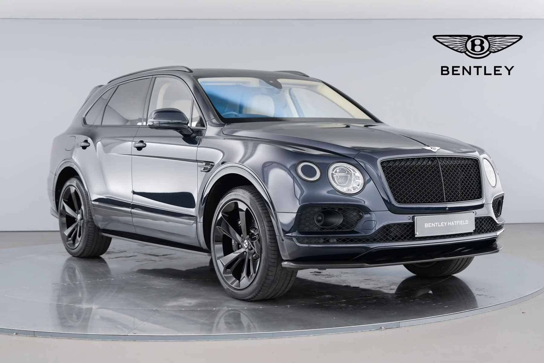 2019 Bentley Bentayga V8 angeboten von einer Vertragshändlergruppe in Hatfield, Vereinigtes Königreich, Hauptfoto