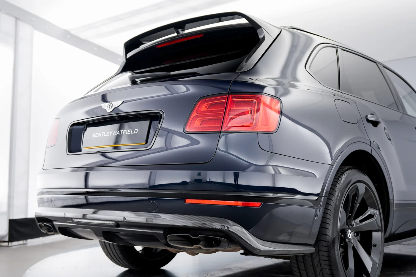 2019 Bentley Bentayga V8 offered by a franchised dealer group in Hatfield, United Kingdom, photo 6 of 25