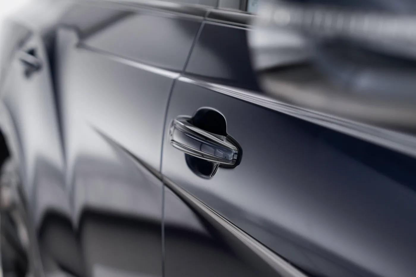 2019 Bentley Bentayga V8 offered by a franchised dealer group in Hatfield, United Kingdom, photo 12 of 25