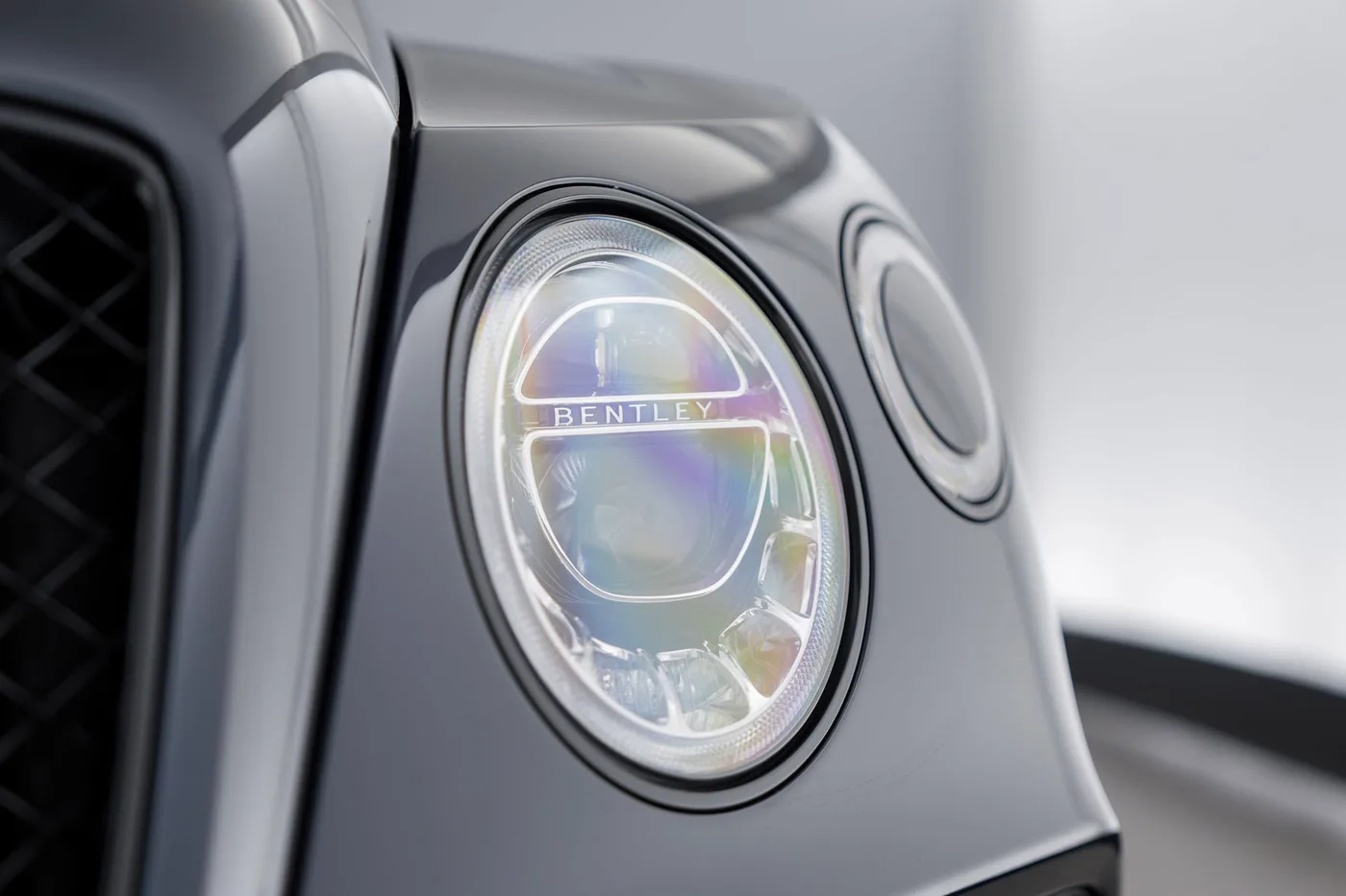 2019 Bentley Bentayga V8 offered by a franchised dealer group in Hatfield, United Kingdom, photo 15 of 25