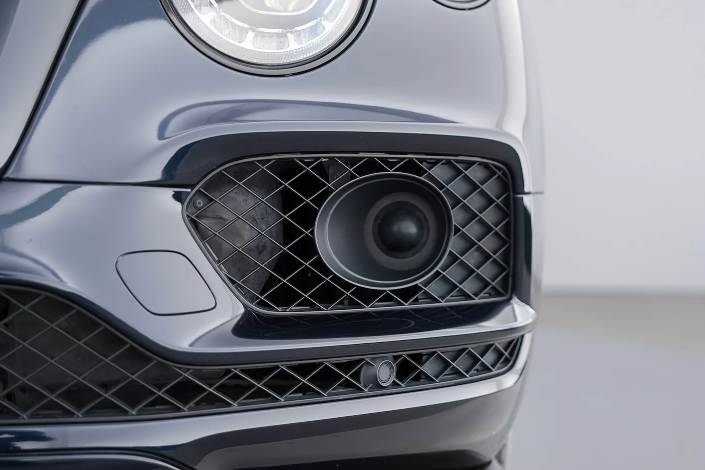 2019 Bentley Bentayga V8 offered by a franchised dealer group in Hatfield, United Kingdom, photo 20 of 25