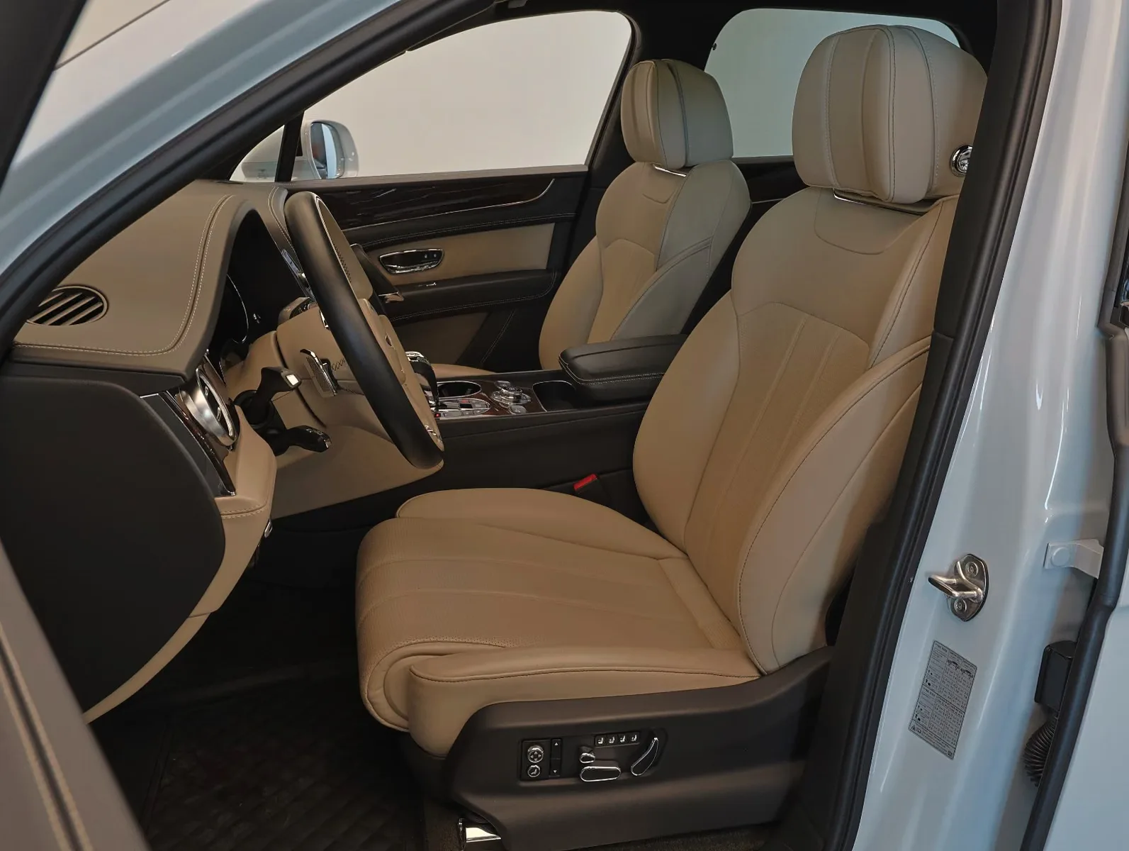 2019 Bentley Bentayga V8, 9/19