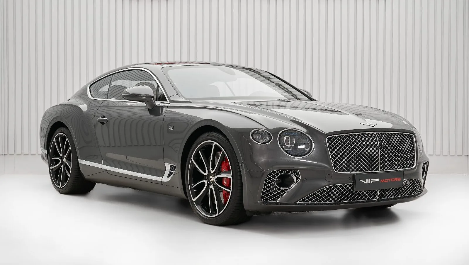 2019 Bentley Continental GT W12 proposée par un concessionnaire spécialisé à Dubai, Émirats arabes unis, photo principale