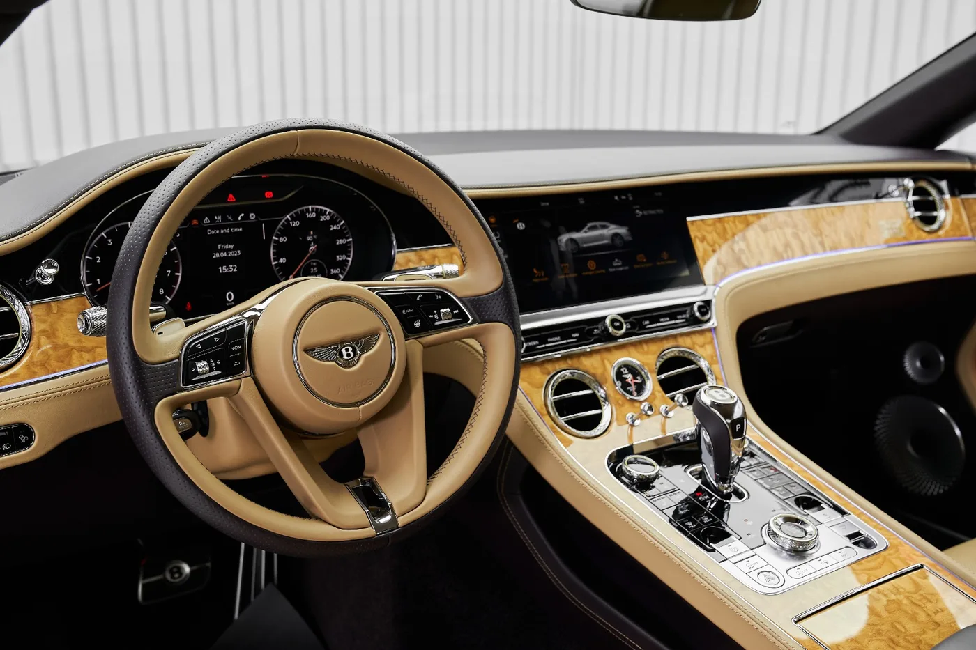 2019 Bentley Continental GT W12 angeboten von einem Fachhändler in Dubai, Vereinigte Arabische Emirate, Foto 10 von 10