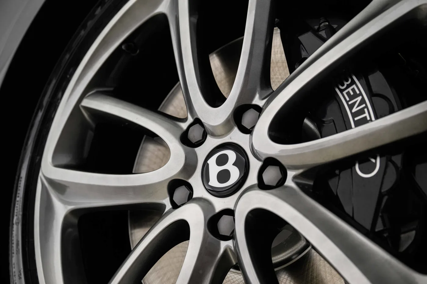 2019 Bentley Continental GT W12 proposée par un groupe de concessions agréées à Hatfield, Royaume-Uni, photo 11 sur 25