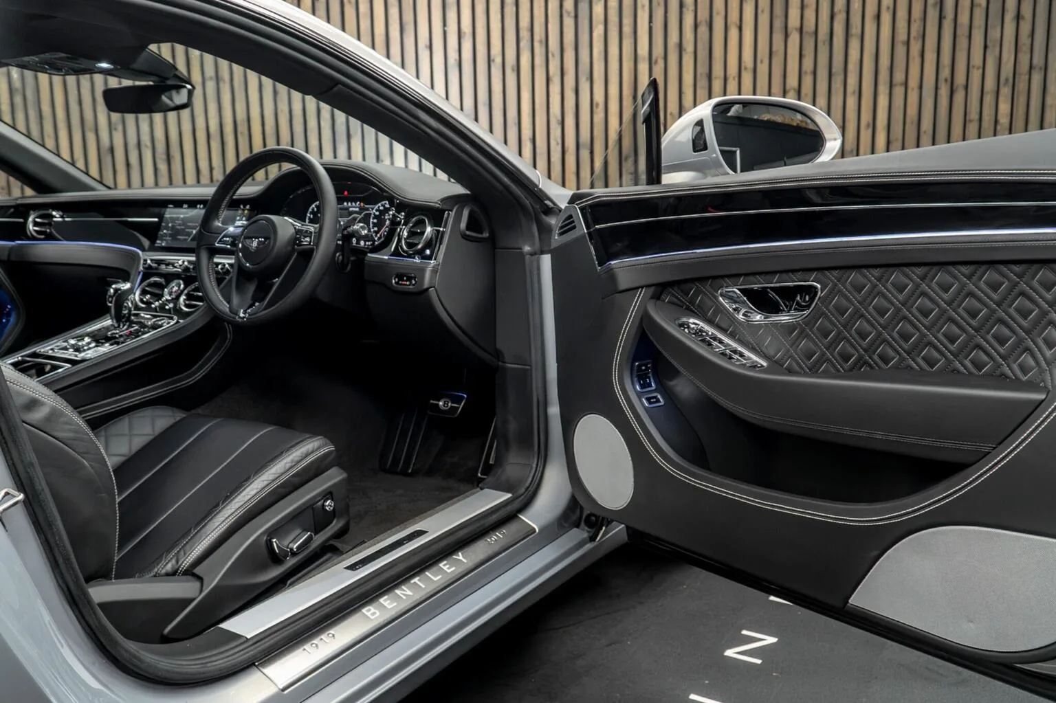 2019 Bentley Continental GT W12, 30/30