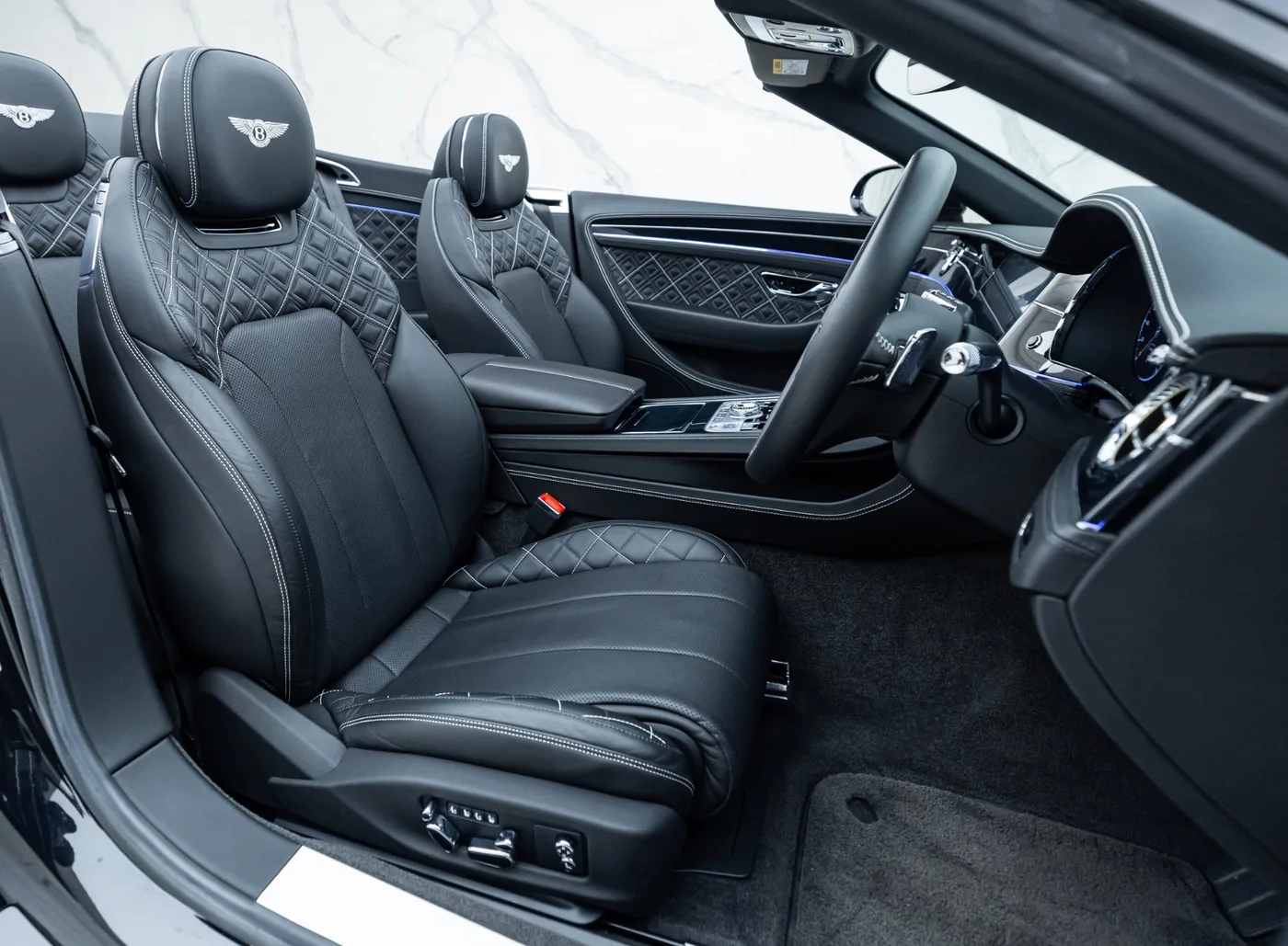2019 Bentley Continental GTC W12 First Edition angeboten von einem Fachhändler in Banstead, Vereinigtes Königreich, Foto 18 von 25