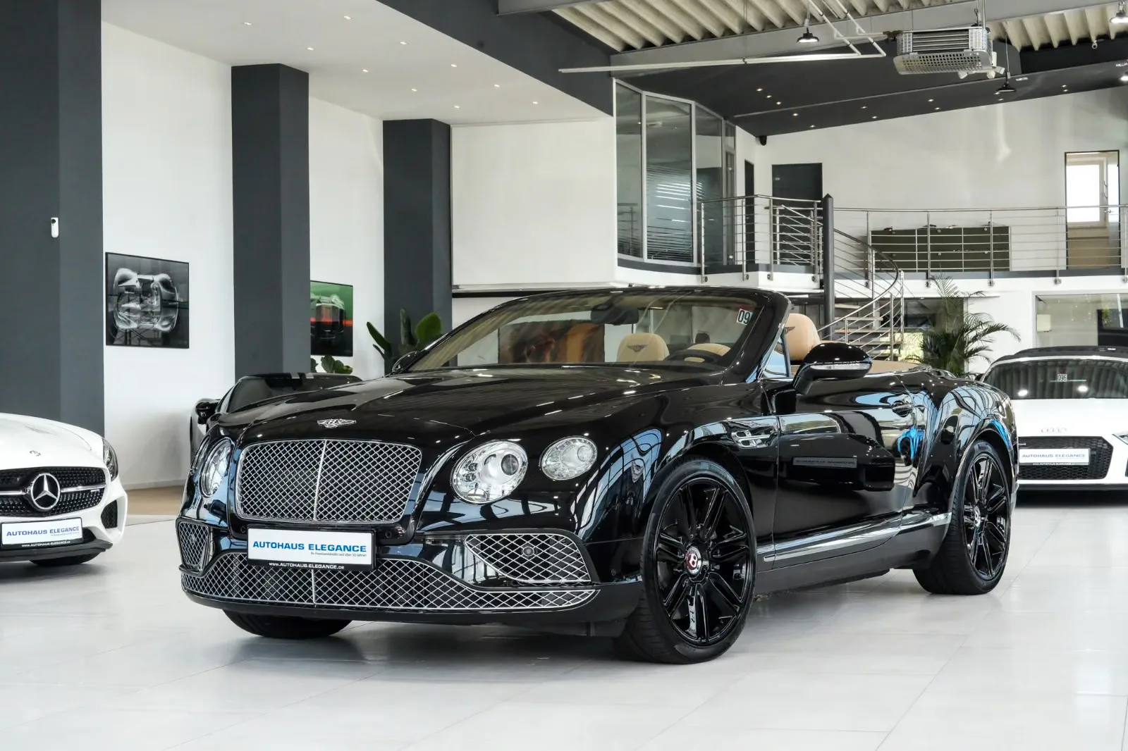 2019 Bentley Continental GTC V8 angeboten von einem Fachhändler in Köln, Deutschland, Hauptfoto