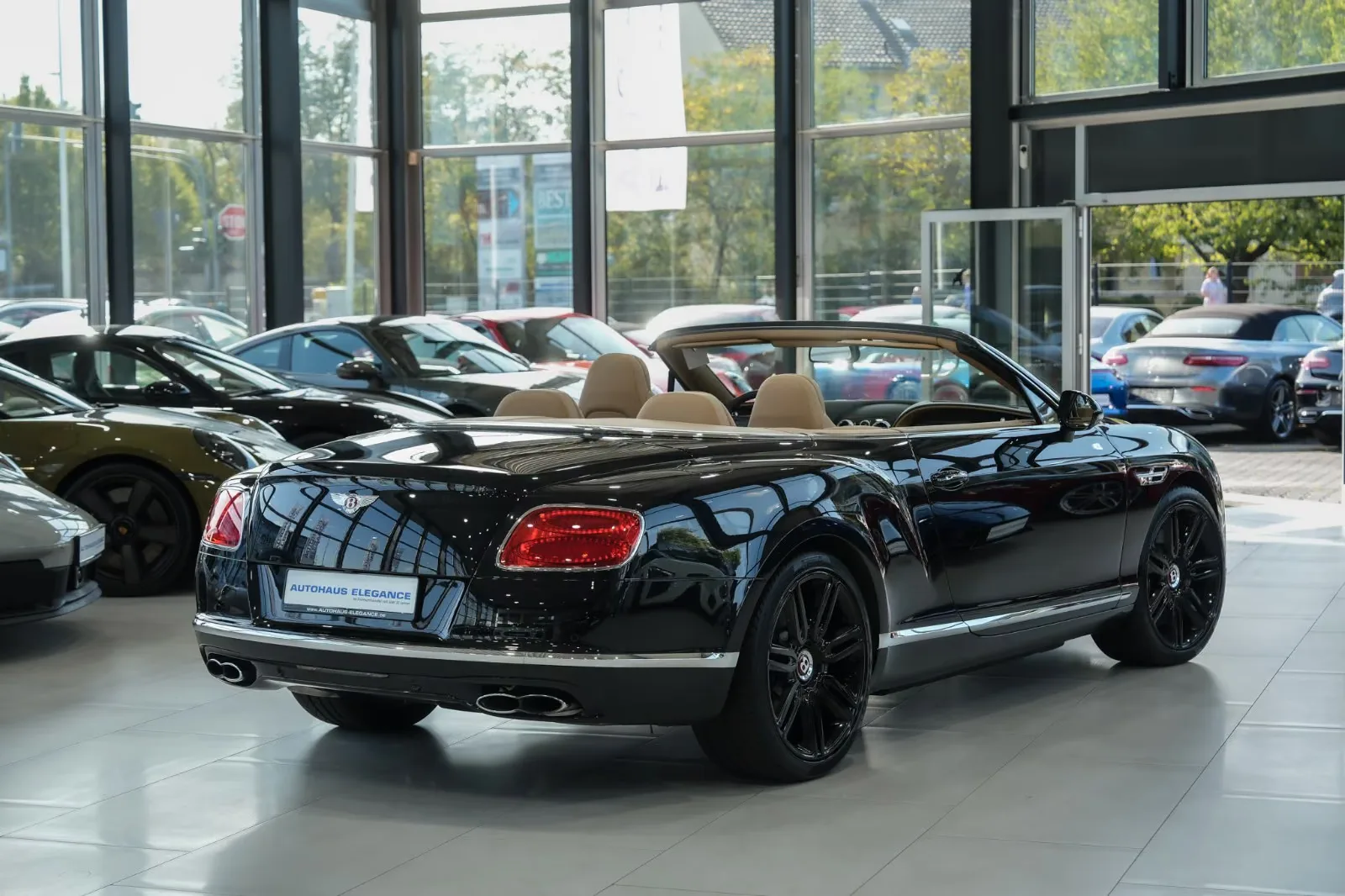 2019 Bentley Continental GTC V8, 2/30