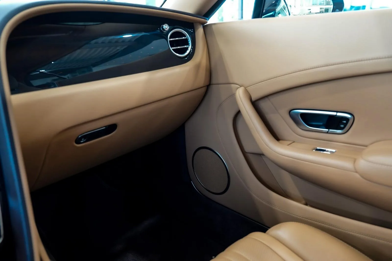 2019 Bentley Continental GTC V8, 19/30