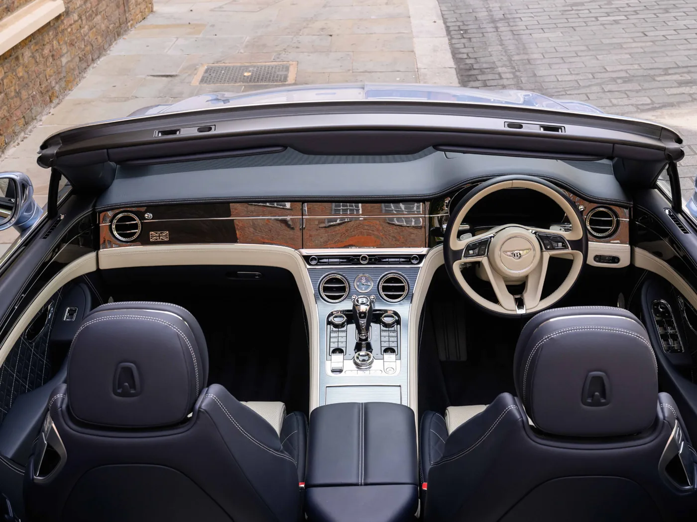2019 Bentley Continental GTC W12 offered by a franchised dealer group in London, United Kingdom, photo 4 of 25