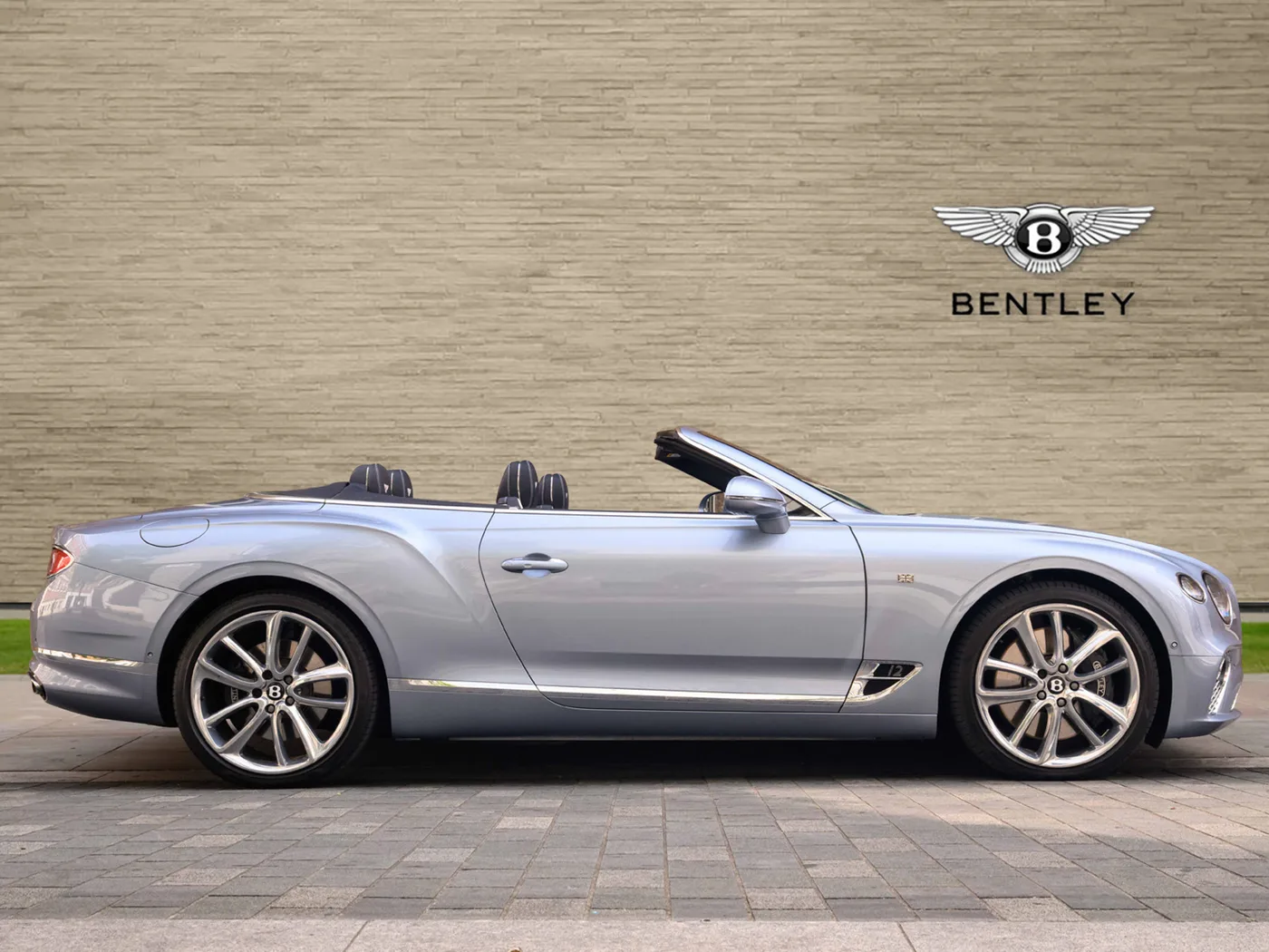 2019 Bentley Continental GTC W12 offered by a franchised dealer group in London, United Kingdom, photo 5 of 25