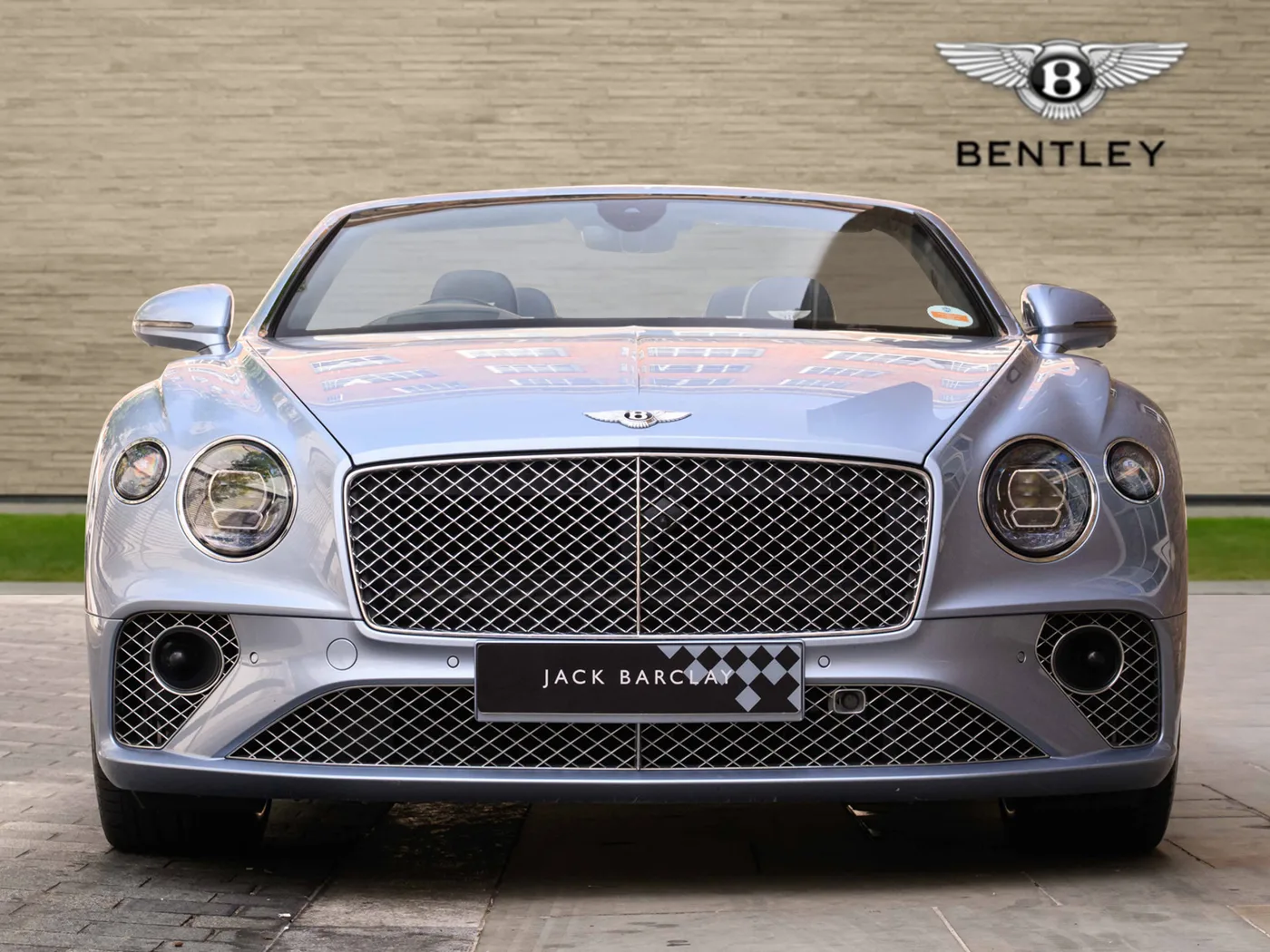 2019 Bentley Continental GTC W12 offered by a franchised dealer group in London, United Kingdom, photo 8 of 25