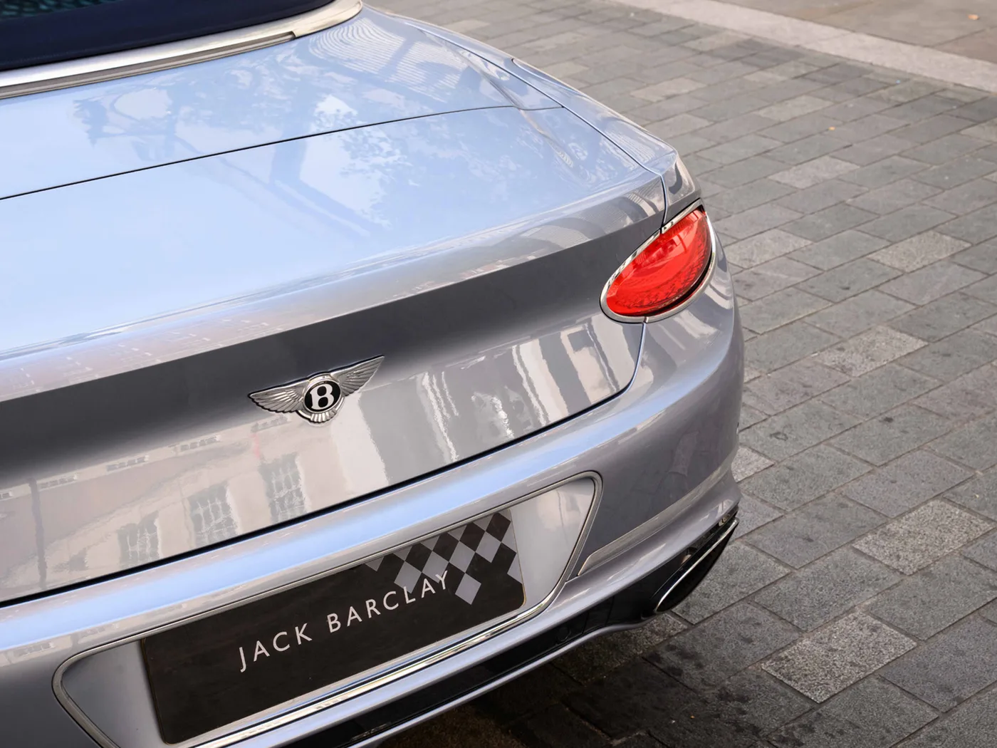 2019 Bentley Continental GTC W12 offered by a franchised dealer group in London, United Kingdom, photo 14 of 25