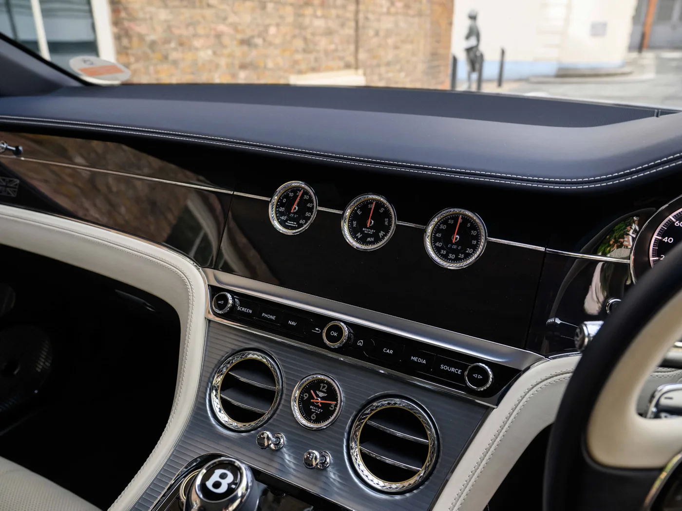 2019 Bentley Continental GTC W12 offered by a franchised dealer group in London, United Kingdom, photo 19 of 25