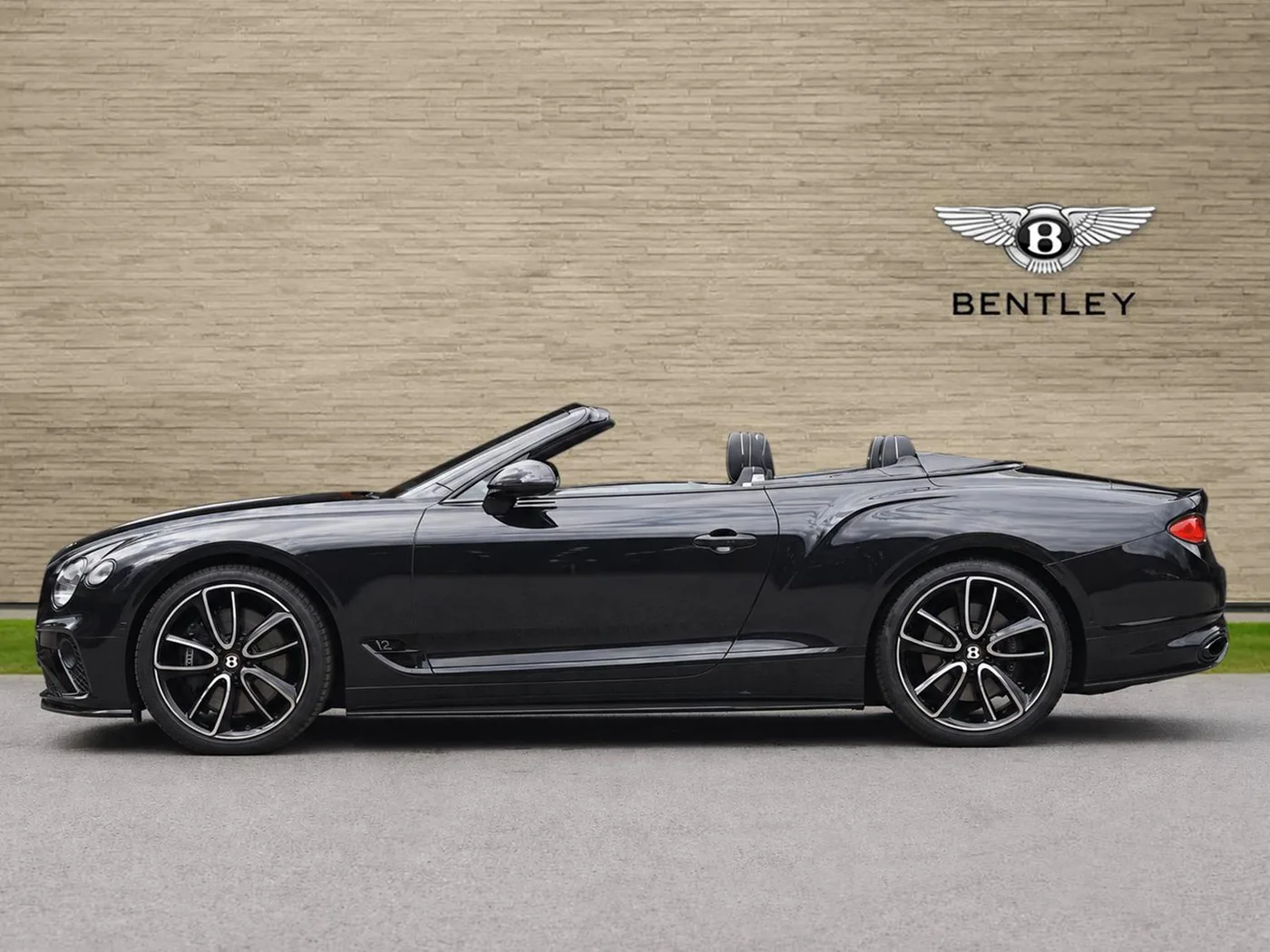 2019 Bentley Continental GTC W12 offered by a franchised dealer group in Ripley, United Kingdom, photo 5 of 25