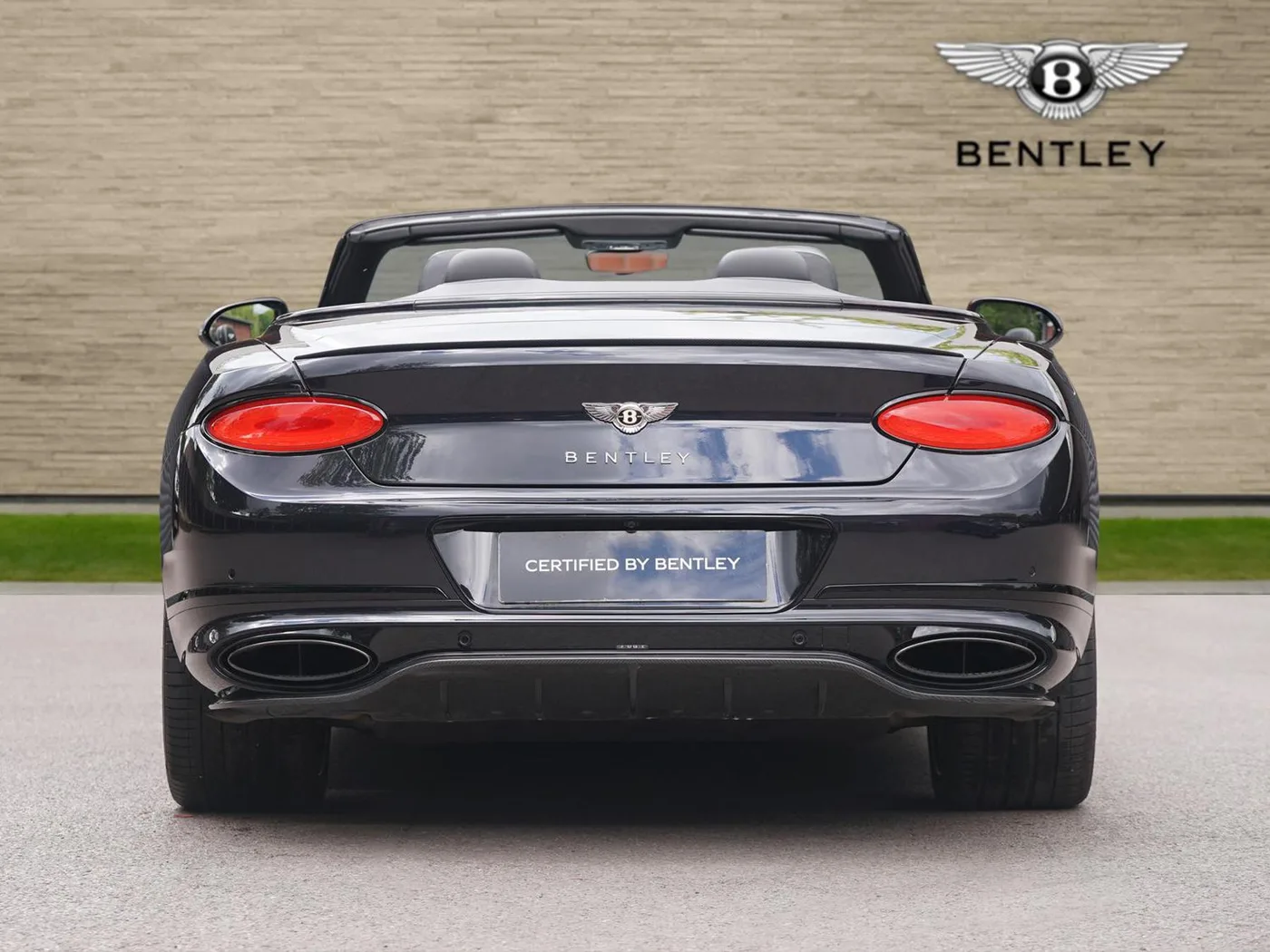 2019 Bentley Continental GTC W12 offered by a franchised dealer group in Ripley, United Kingdom, photo 8 of 25