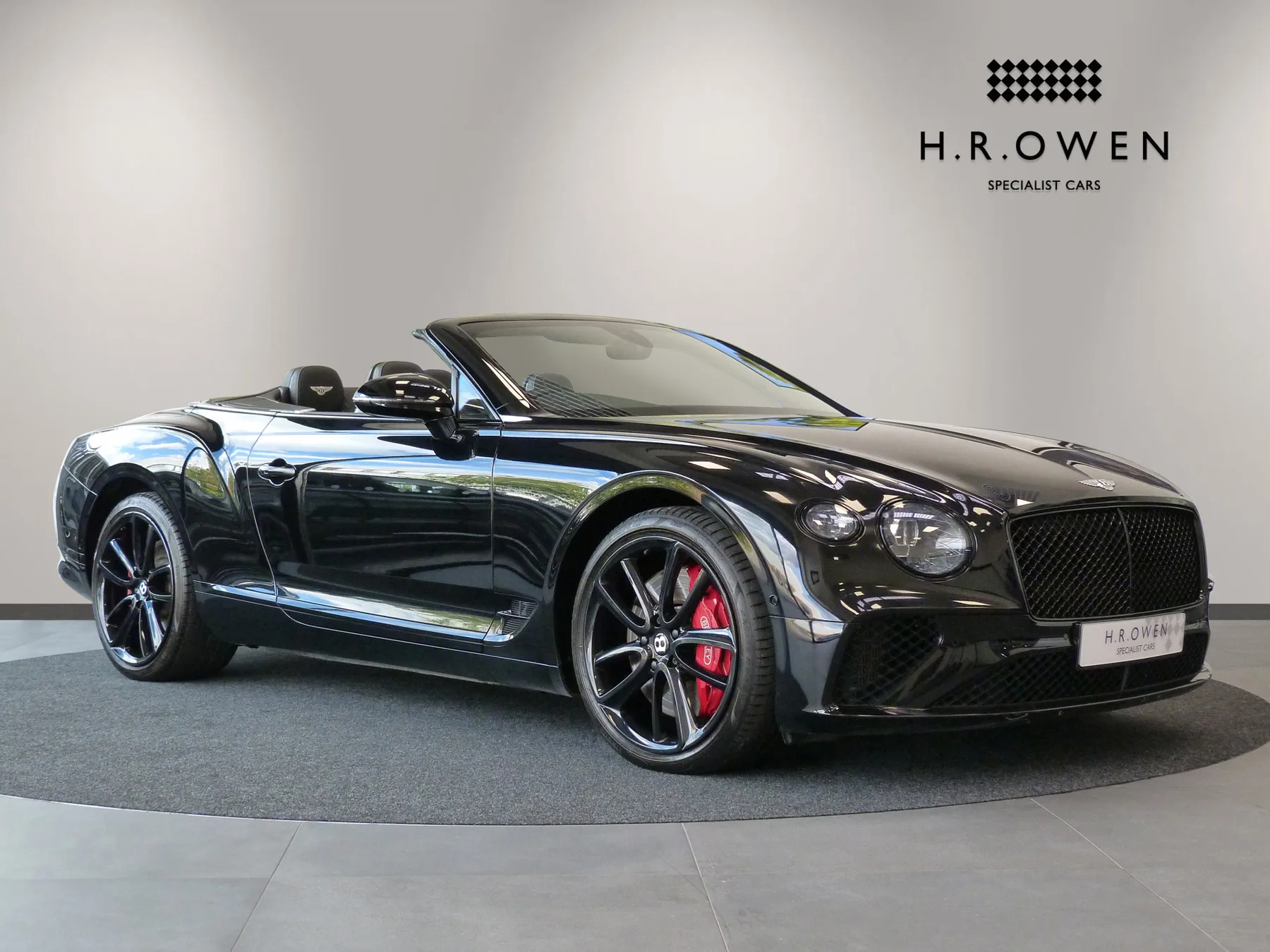 2019 Bentley Continental GTC W12 proposée par un groupe de concessions agréées à Cheltenham, Royaume-Uni, photo principale
