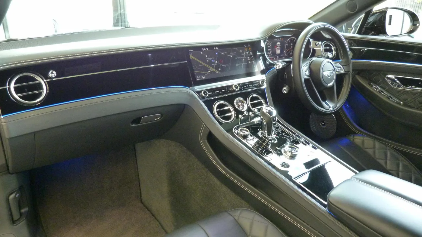 2019 Bentley Continental GTC W12 angeboten von einer Vertragshändlergruppe in Cheltenham, Vereinigtes Königreich, Foto 3 von 25