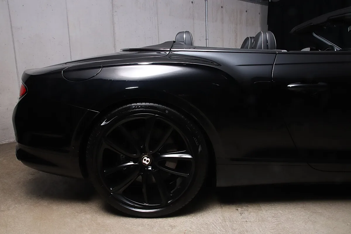 2019 Bentley Continental GTC W12 offered by a specialist dealer in Unterweitersdorf, Austria, photo 14 of 15