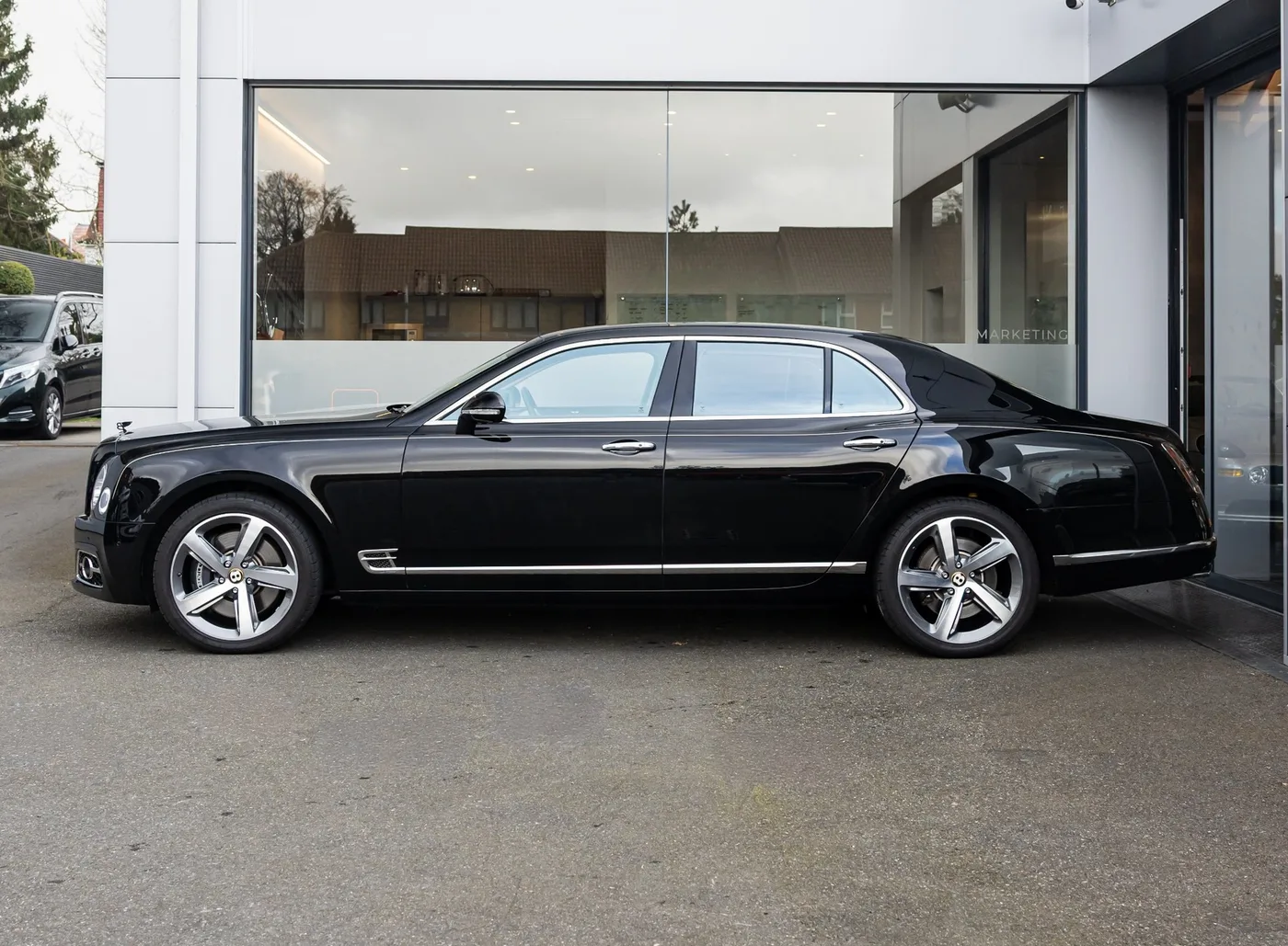 2019 Bentley Mulsanne Speed proposée par un concessionnaire spécialisé à Banstead, Royaume-Uni, photo 3 sur 15