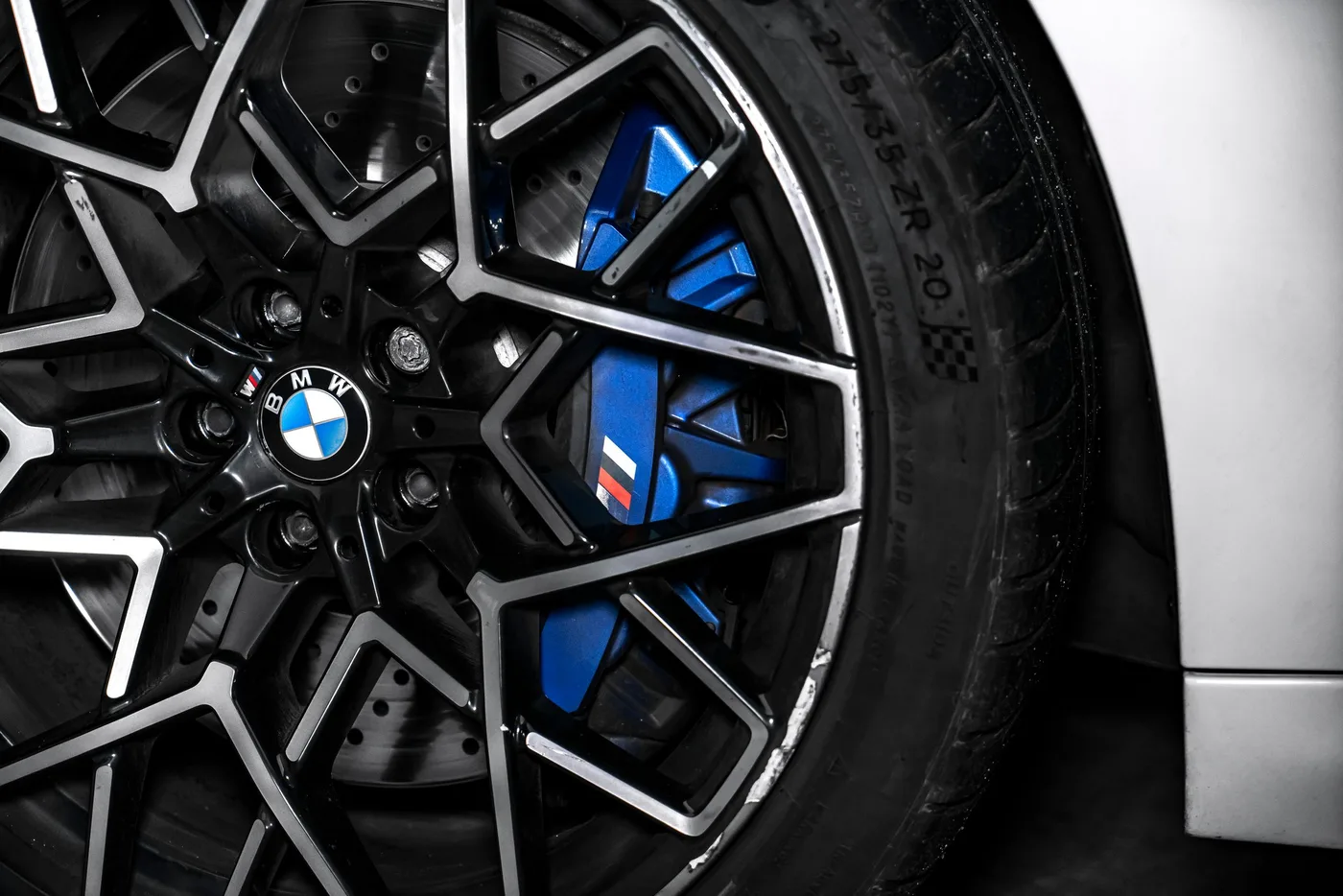 2019 BMW M8 proposée par un concessionnaire spécialisé à Ostrava, Tchéquie, photo 12 sur 15