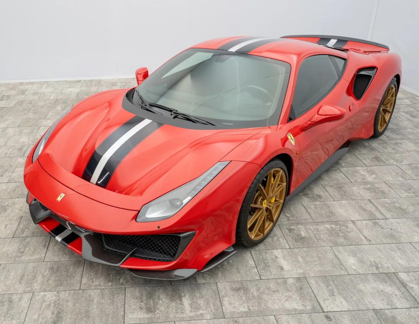 2019 Ferrari 488 Pista, 2/30