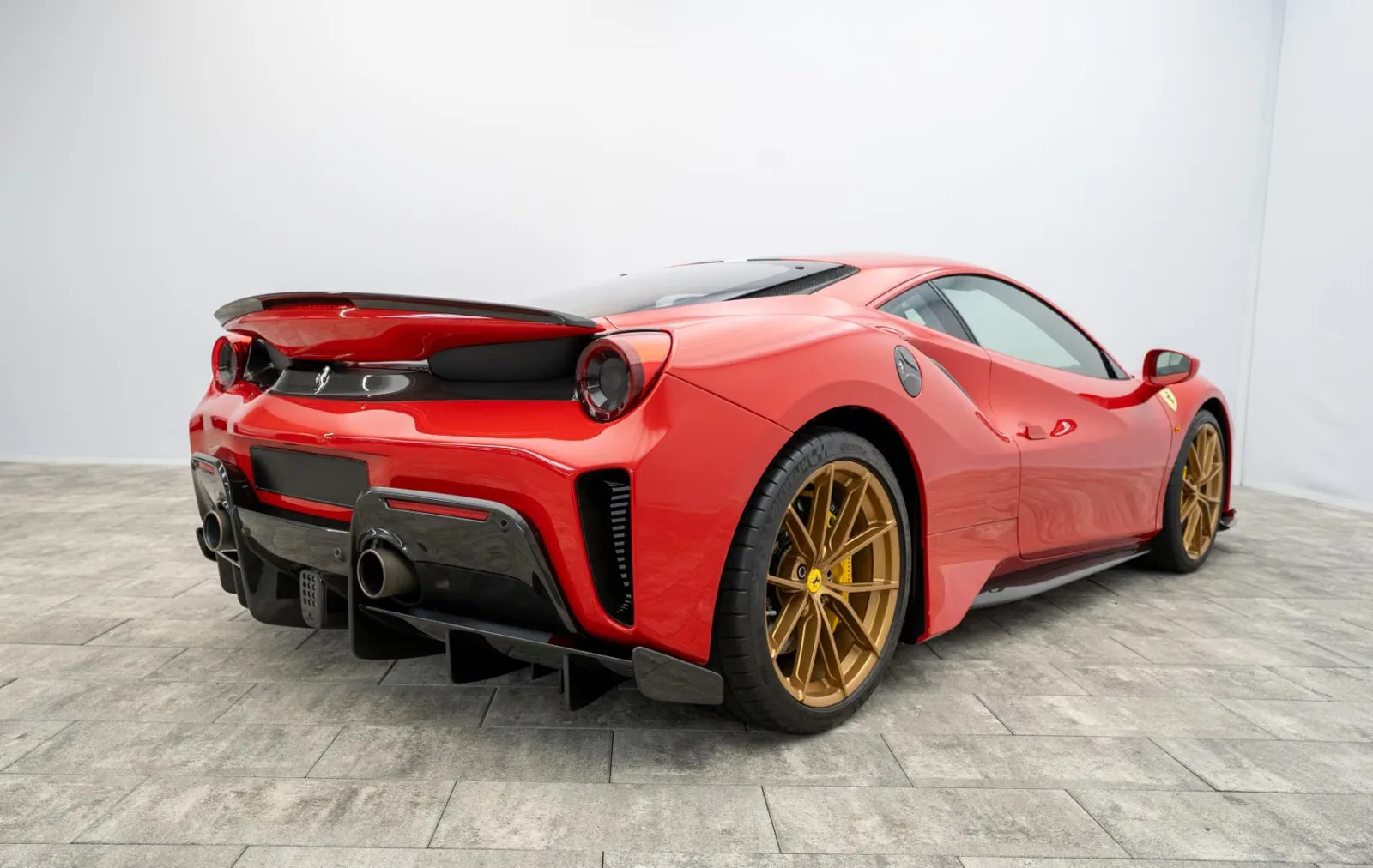 2019 Ferrari 488 Pista, 5/30