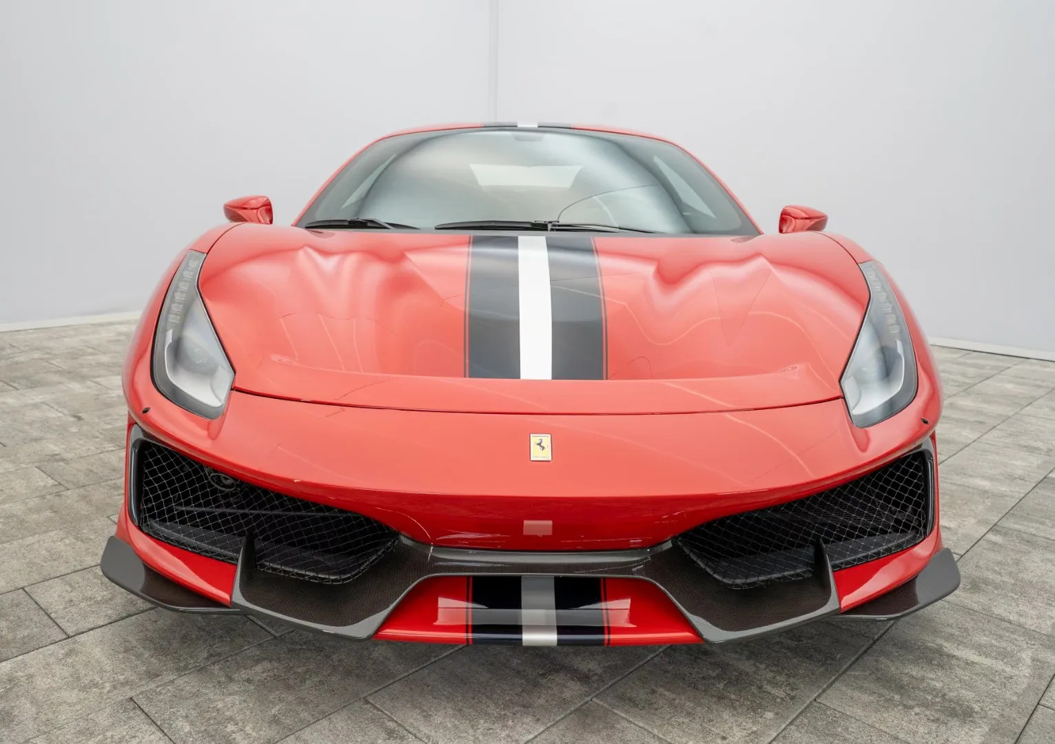 2019 Ferrari 488 Pista, 9/30