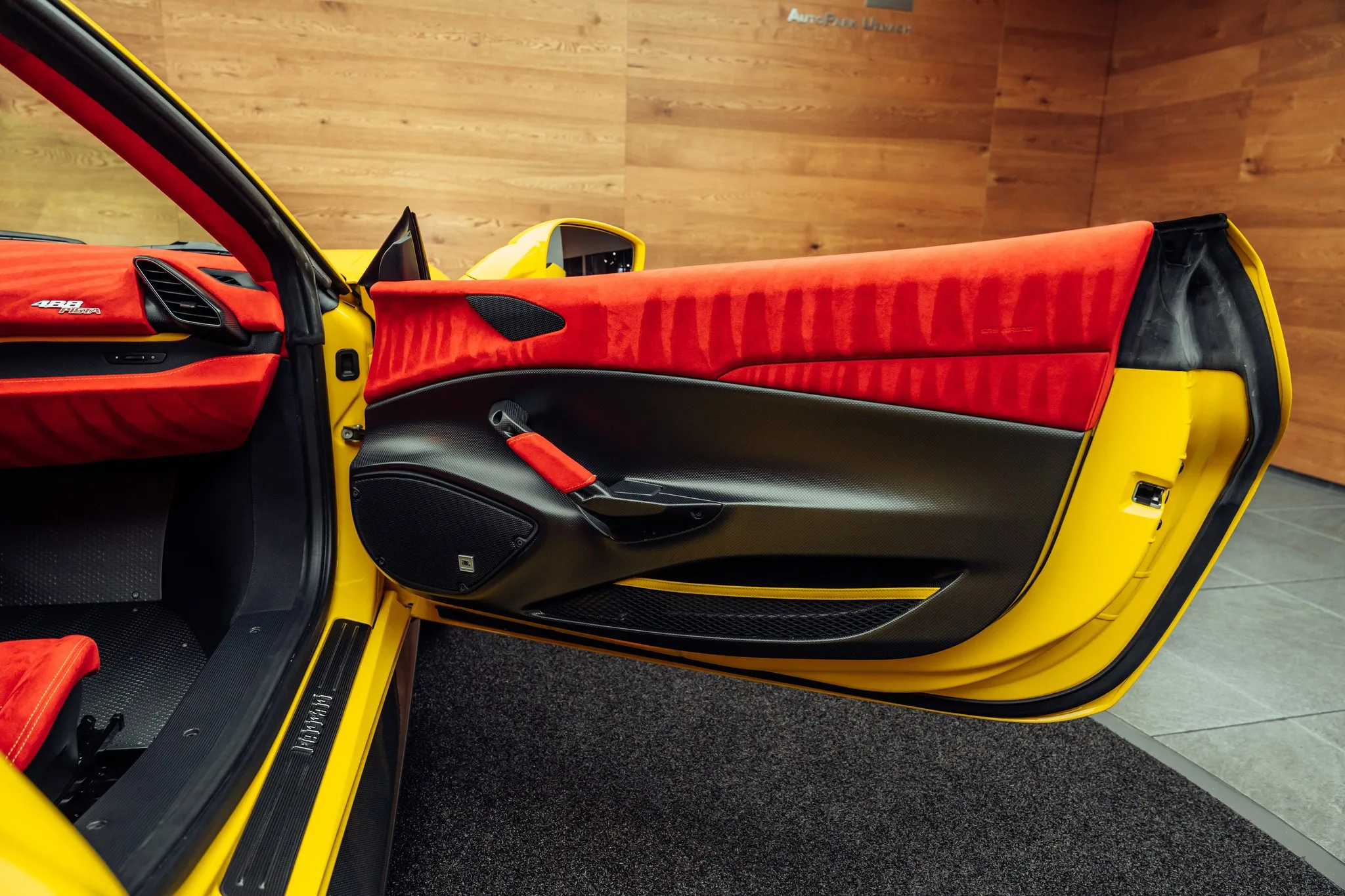 2019 Ferrari 488 Pista, 12/29