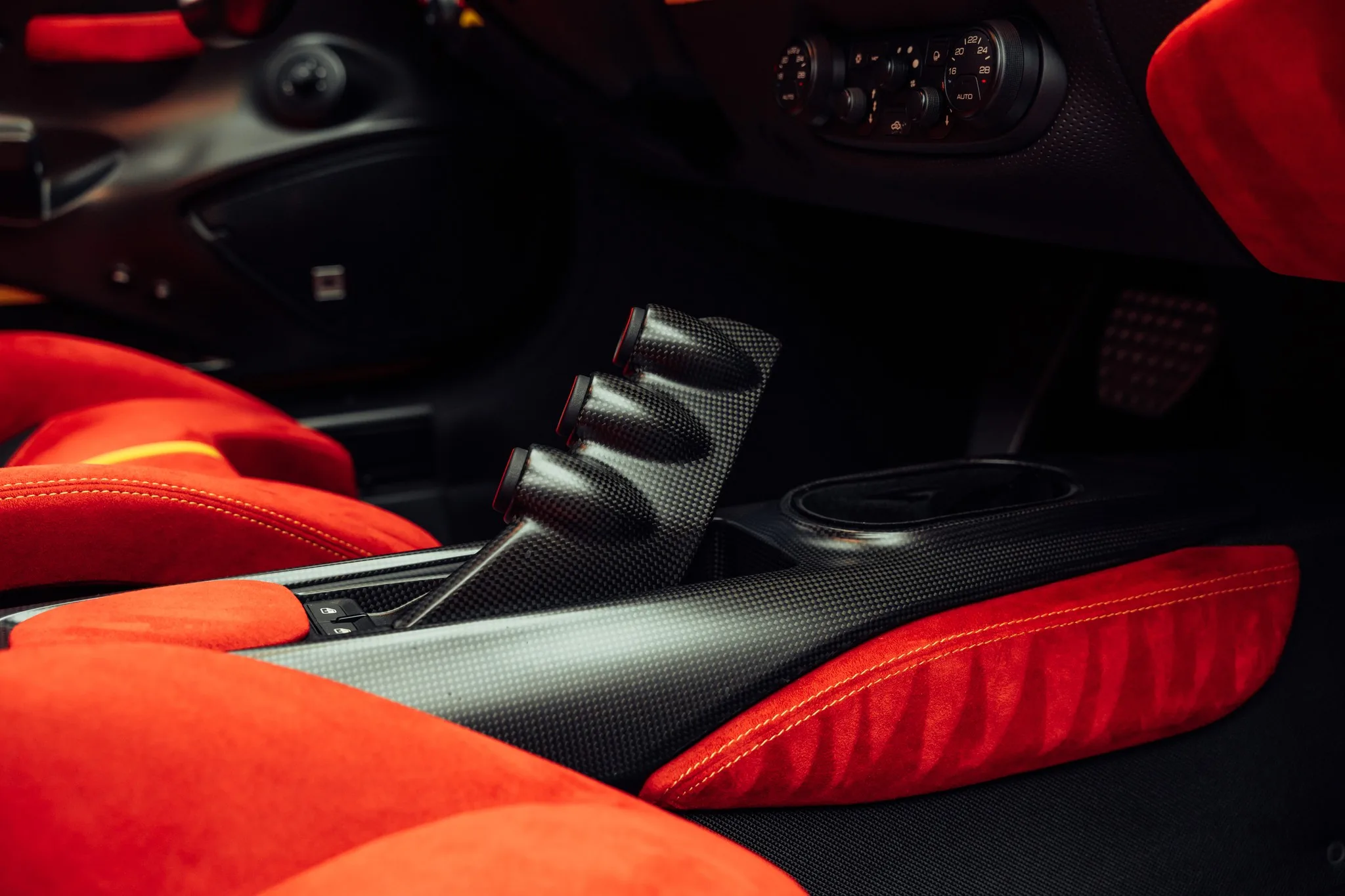2019 Ferrari 488 Pista, 13/29